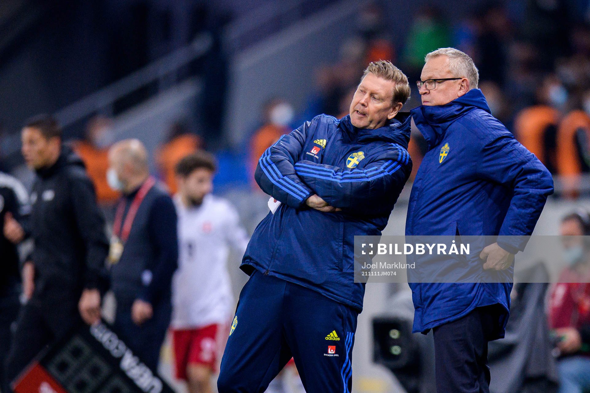 Assistant coach Peter Wettergren and head coach Janne