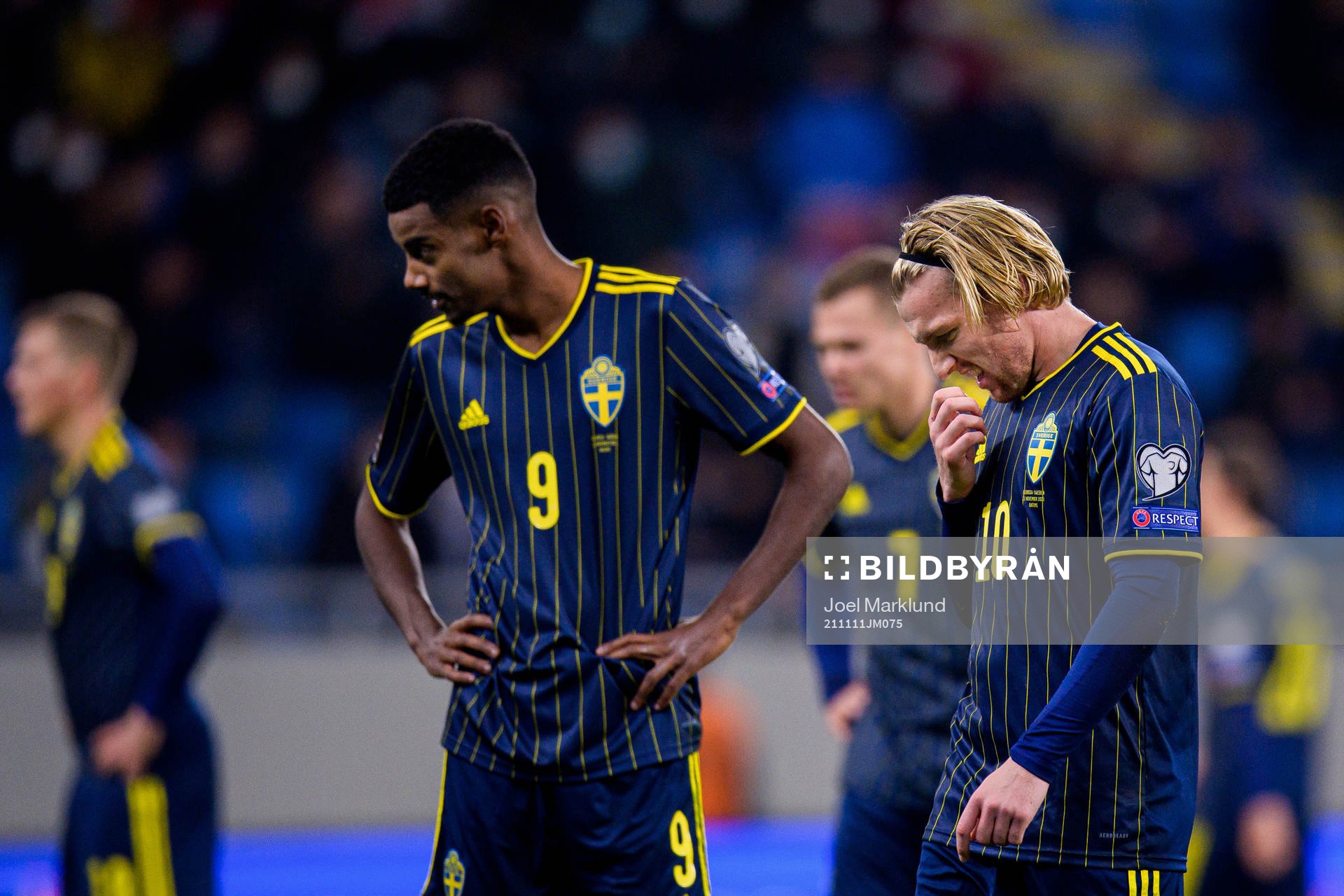 Alexander Isak and Emil Forsberg of Sweden look dejected