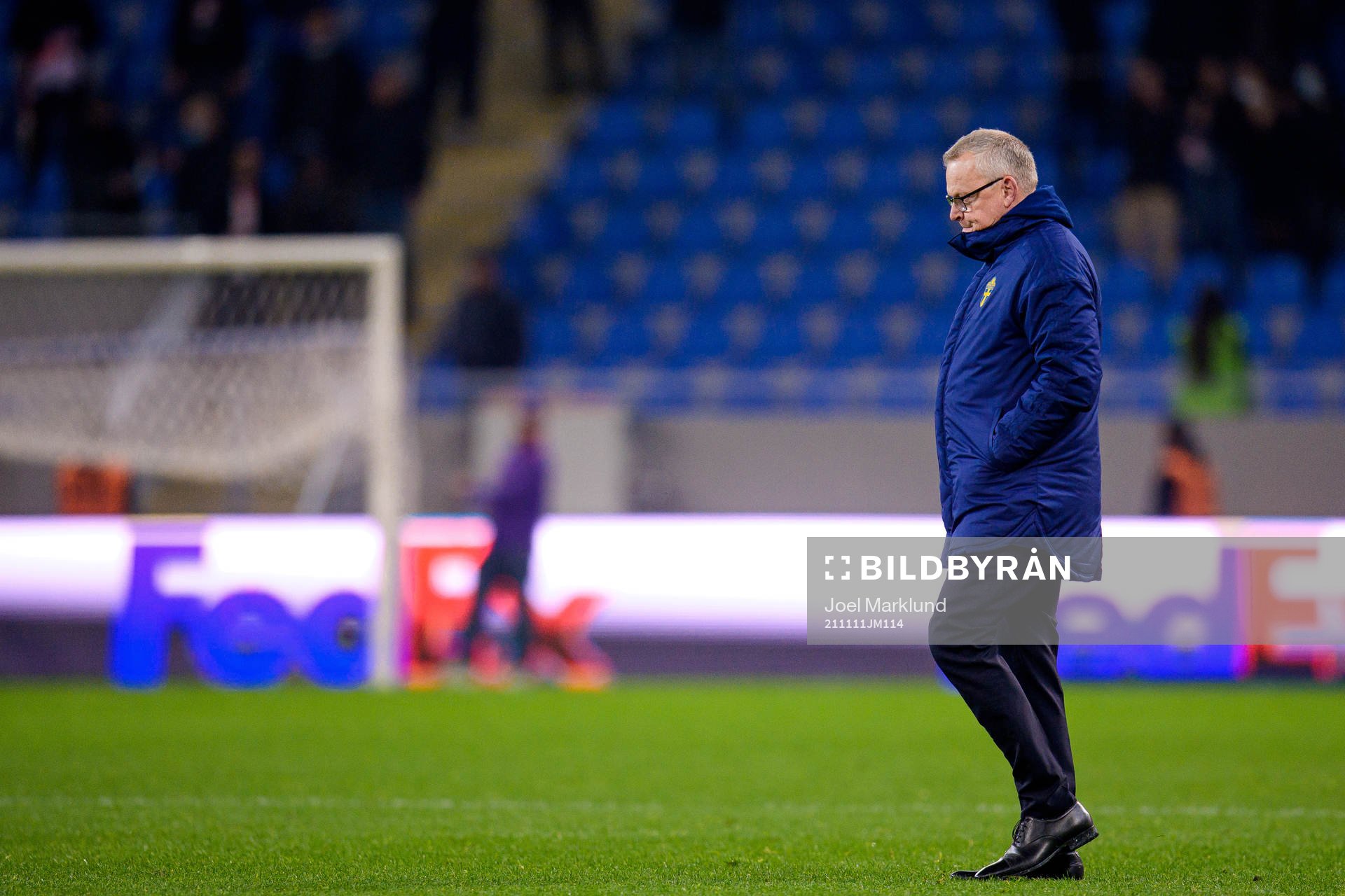 Head coach Janne Andersson of Sweden looks dejected