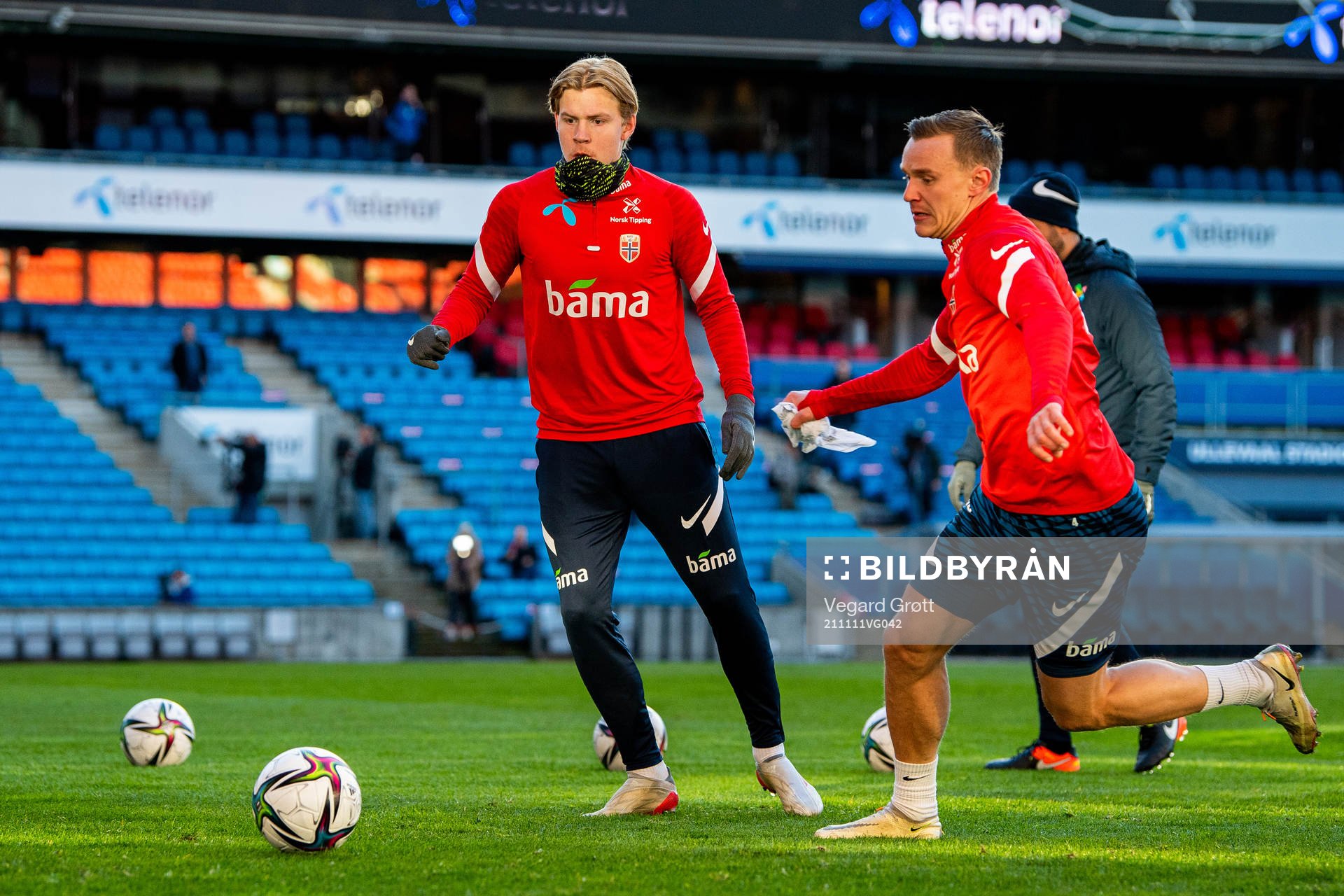 Jens Petter Hauge and Marius Lode of the Norwegian national