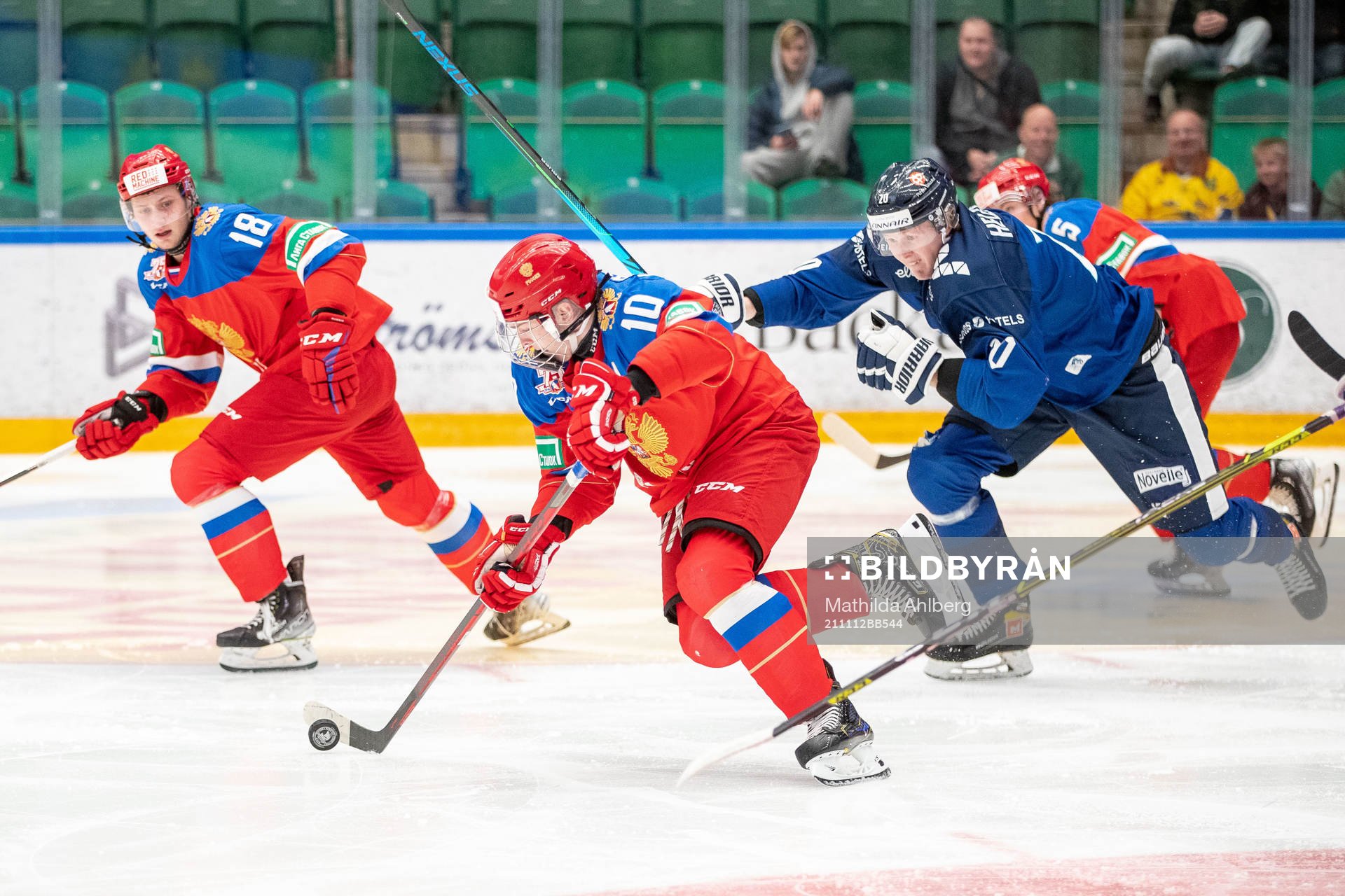 Ivan Miroshnichenko of Russia and Samuel Helenius of Finland