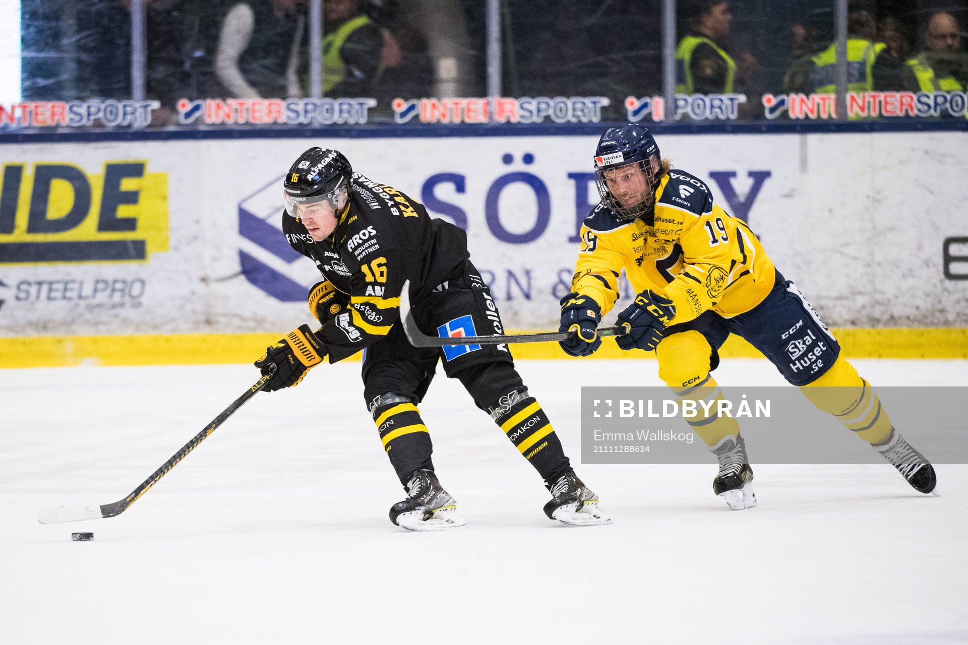 Västerås Filip Karlsson och Södertäljes William Haag
