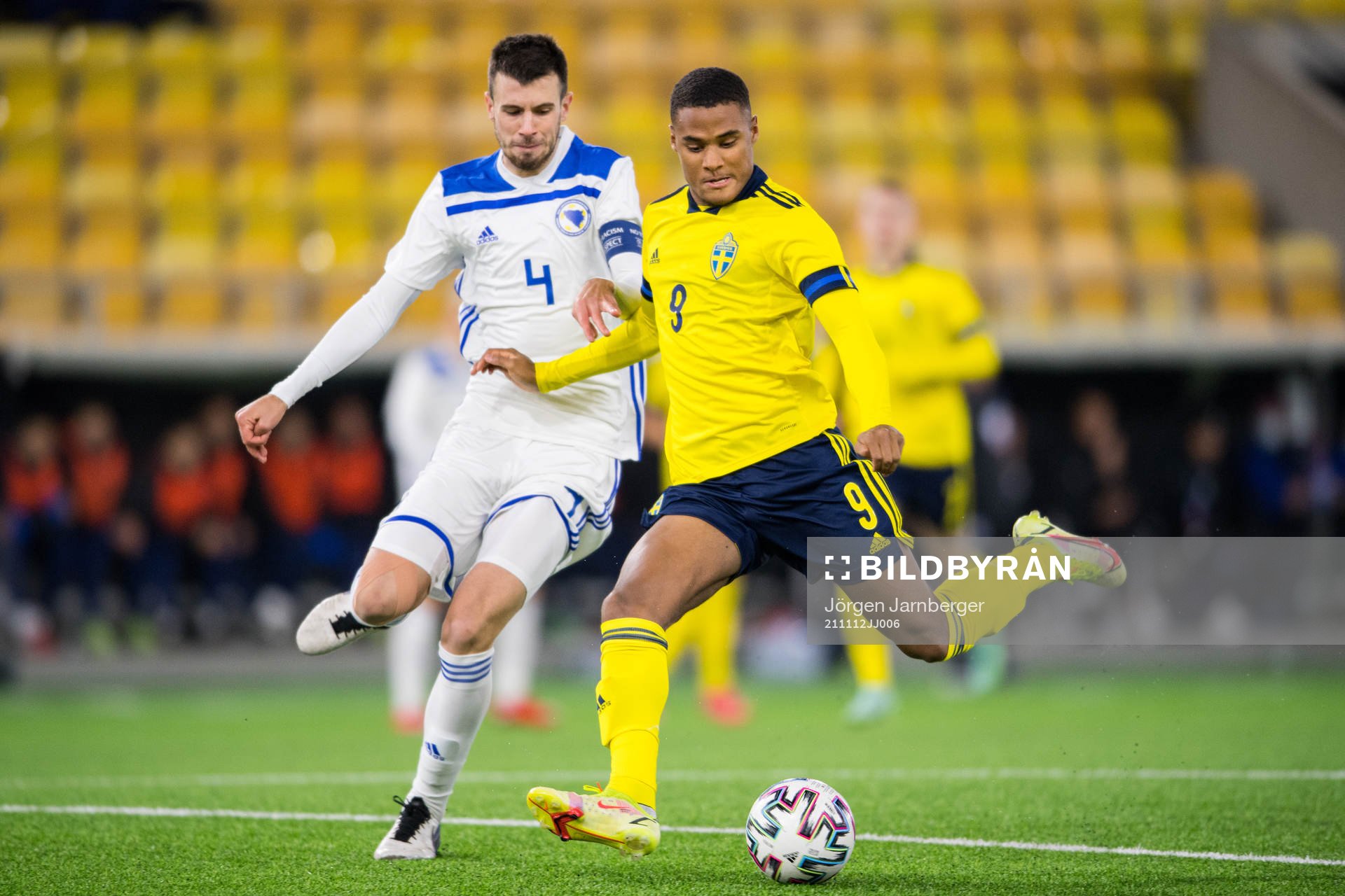 Amin Sarr of Sweden and Dorde Milojevic of