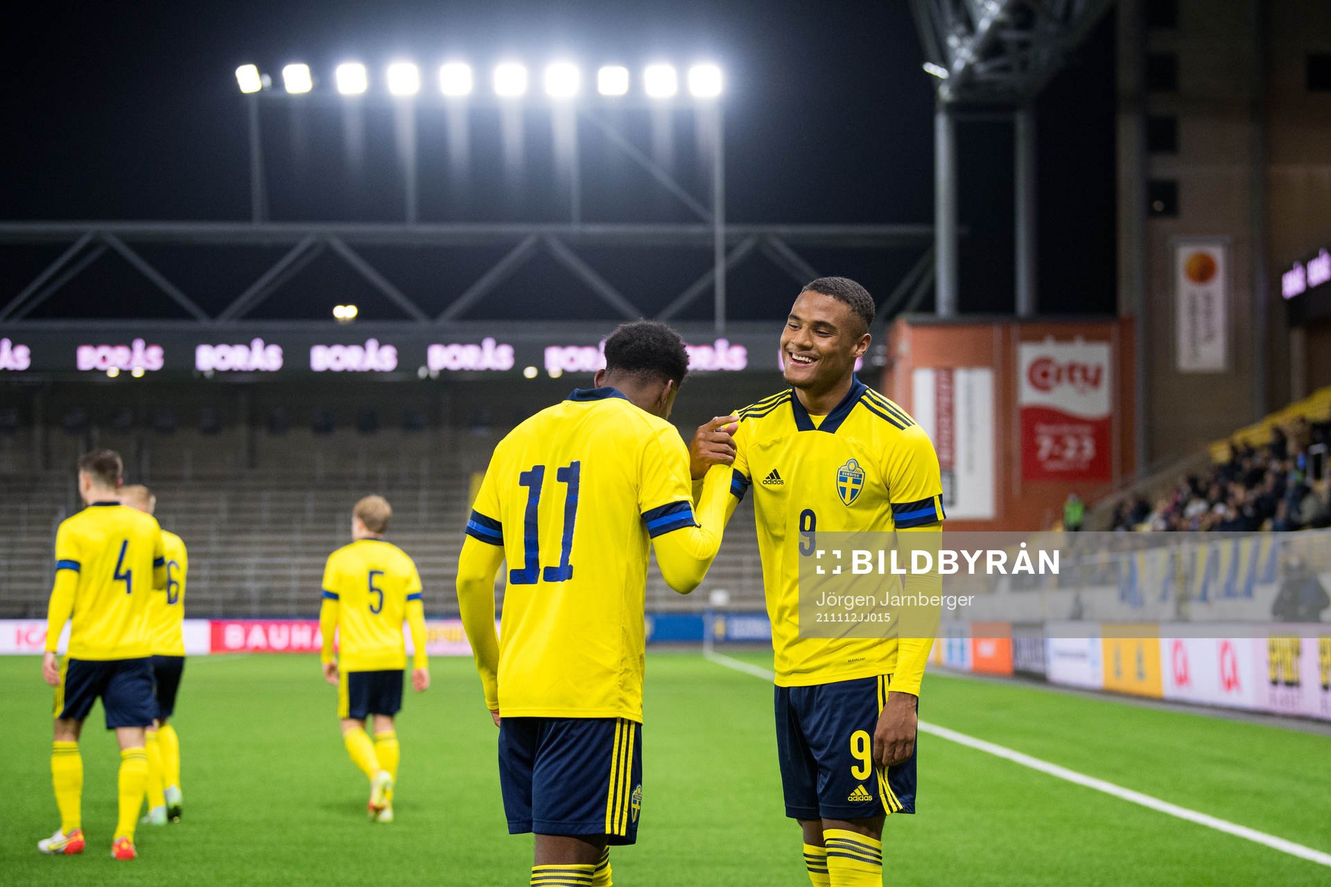 Anthony Elanga celebrate with Amin Sarr of Sweden