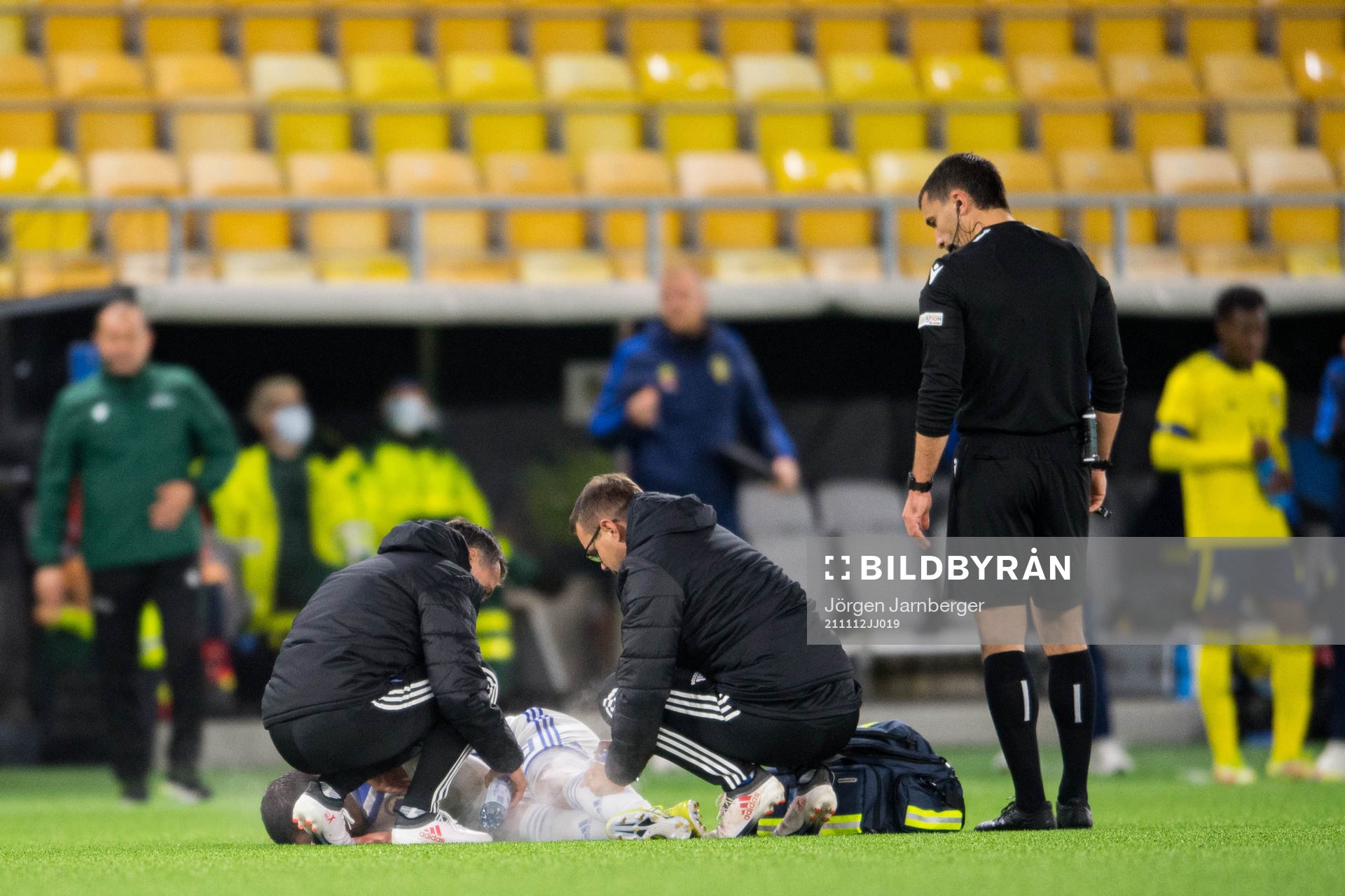 Ivan Basic of Bosnia-Herzegovina receives medical treatment