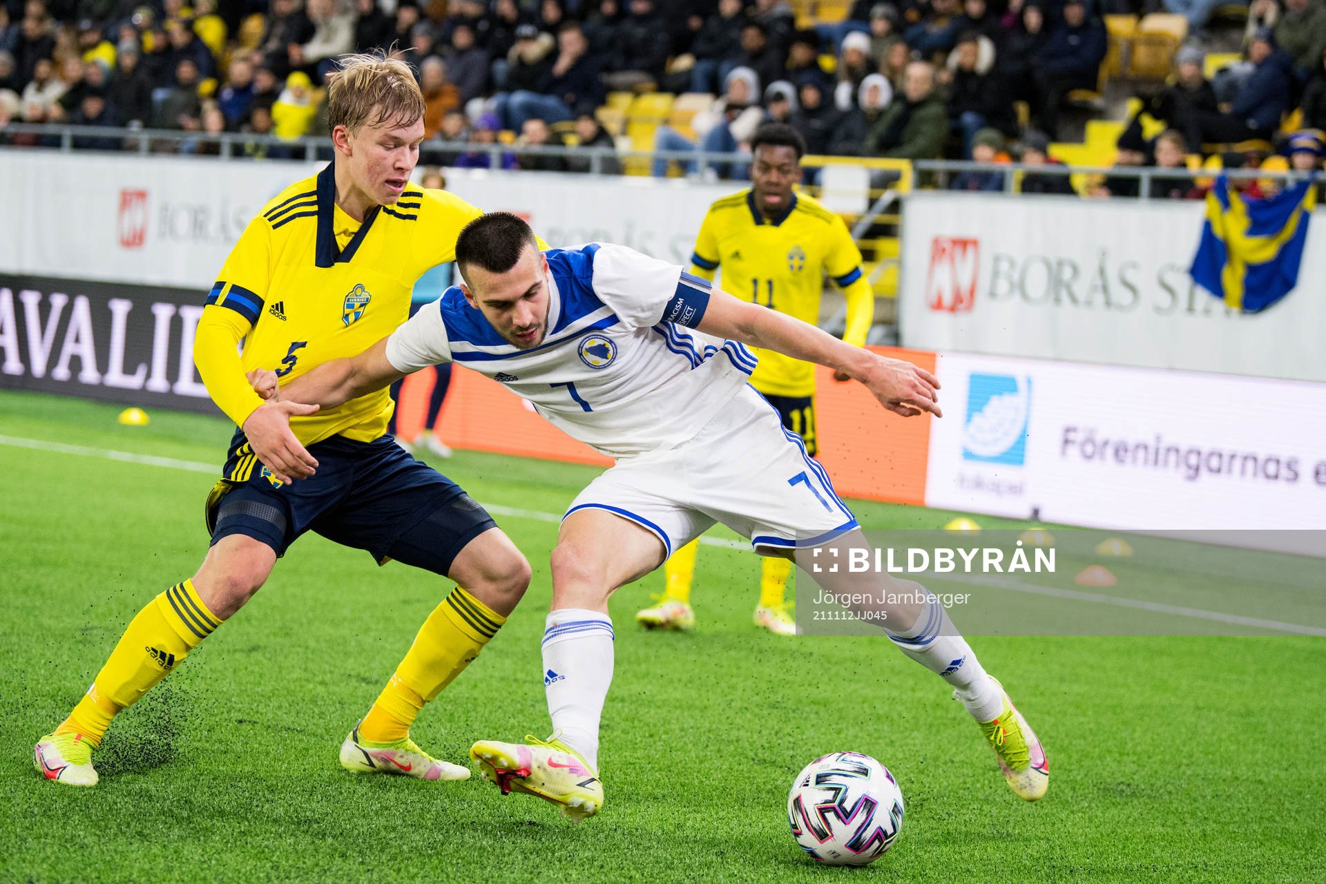 Daniel Svensson of Sweden and Milan Savic of