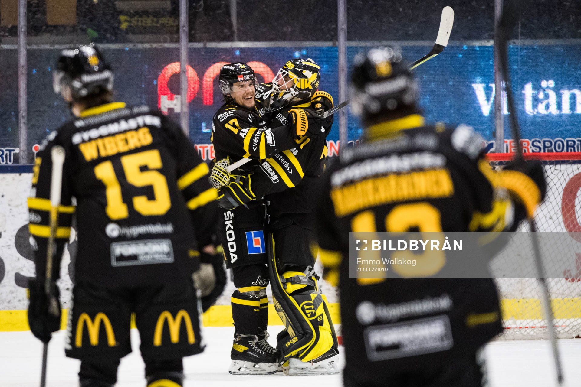 Västerås William Wikman och målvakt Johan Gustafsson
