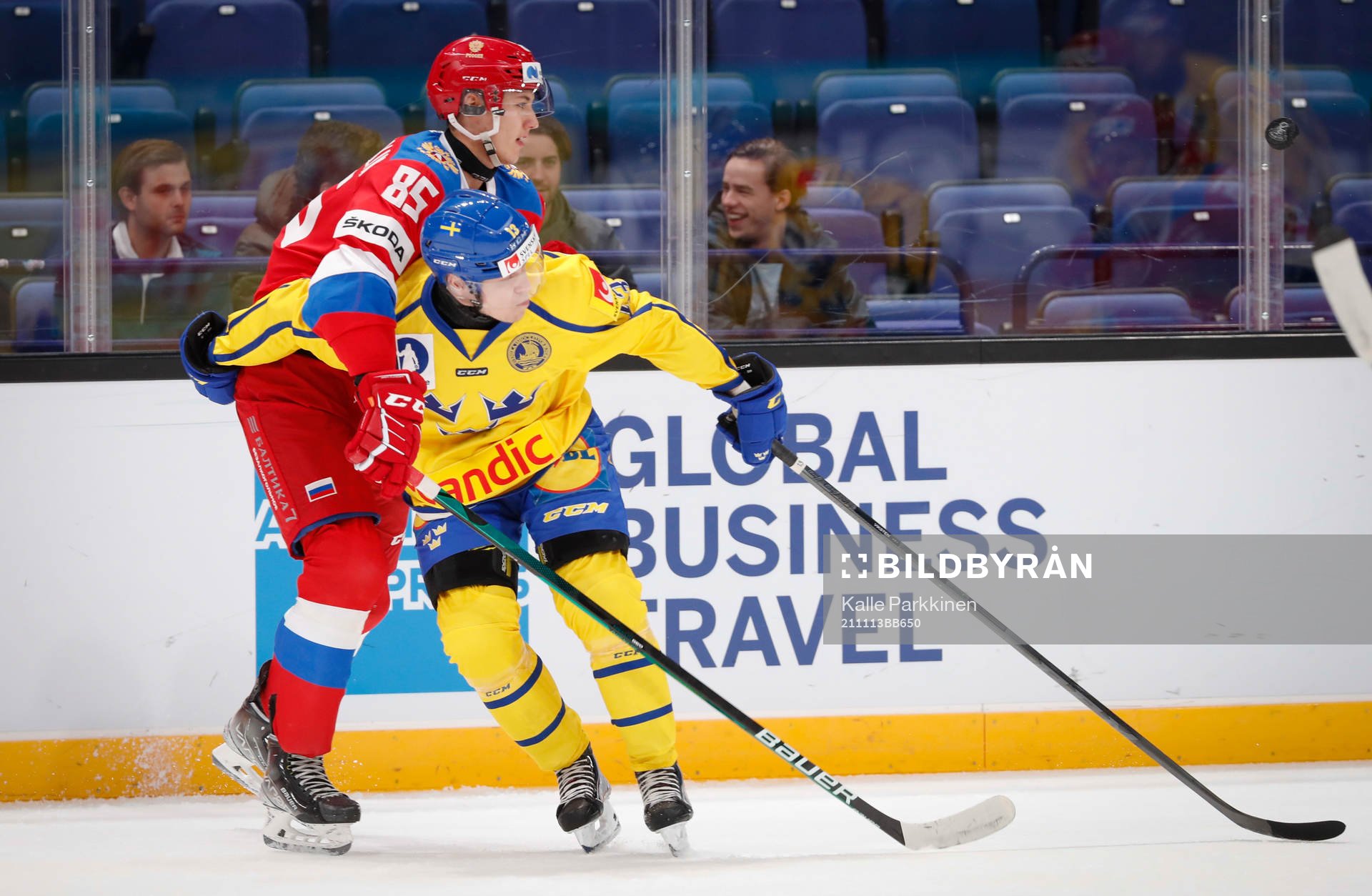 Shakir Mukhamadullin of Russia and Daniel Viksten of Sweden
