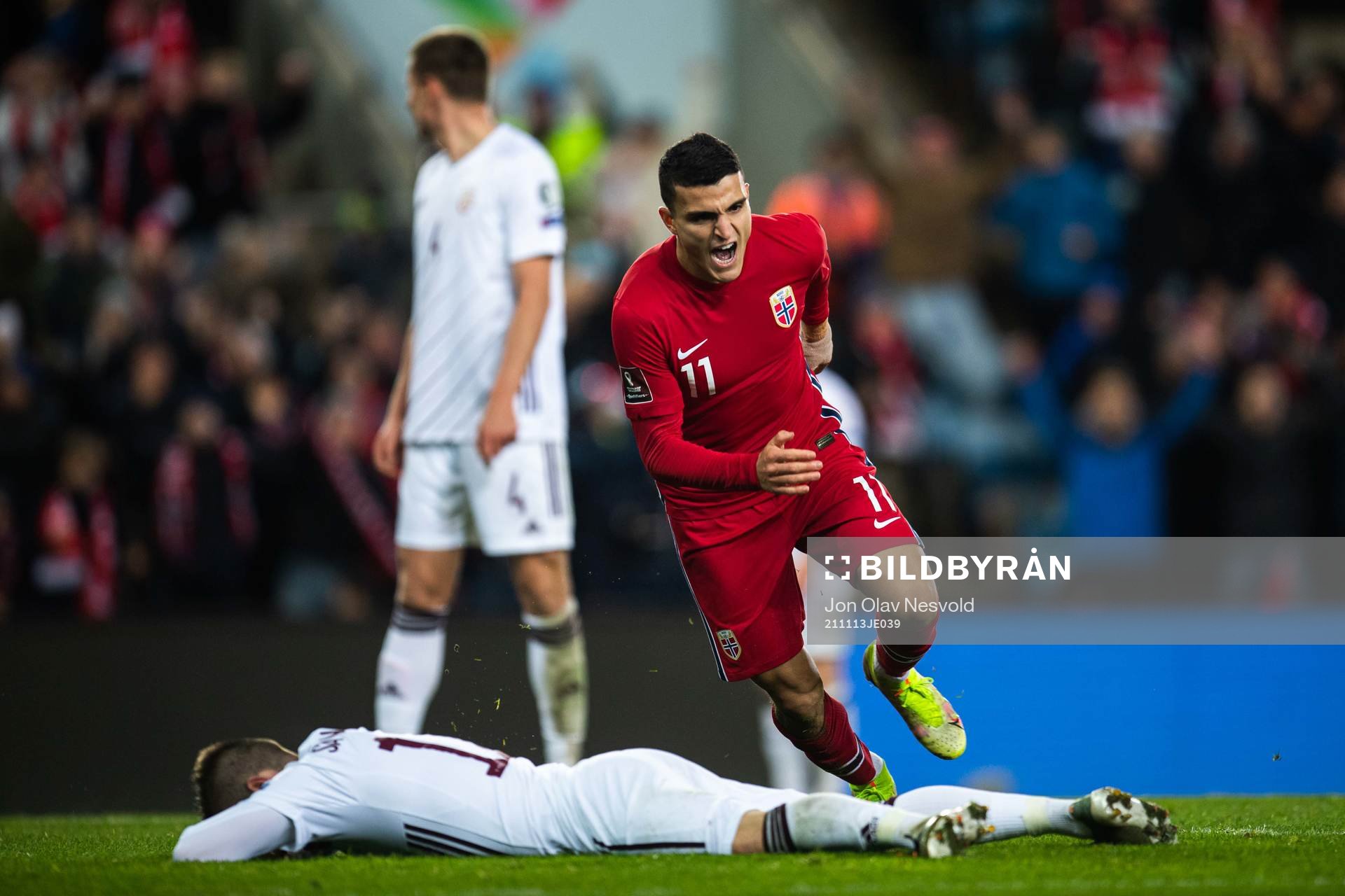 Mohamed Elyounoussi of Norway celebrates