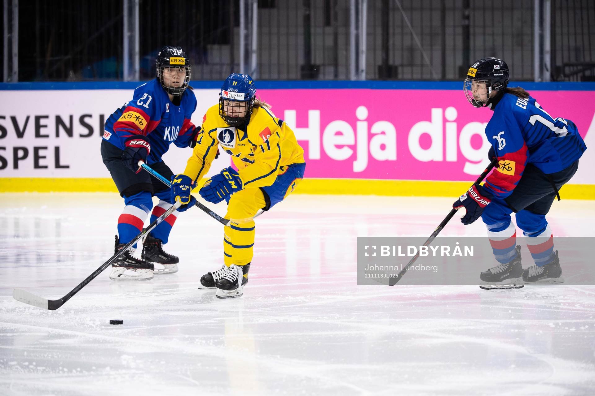 Josefin Bouveng of Sweden and Seoyoung Yoo and Eunji Lee of