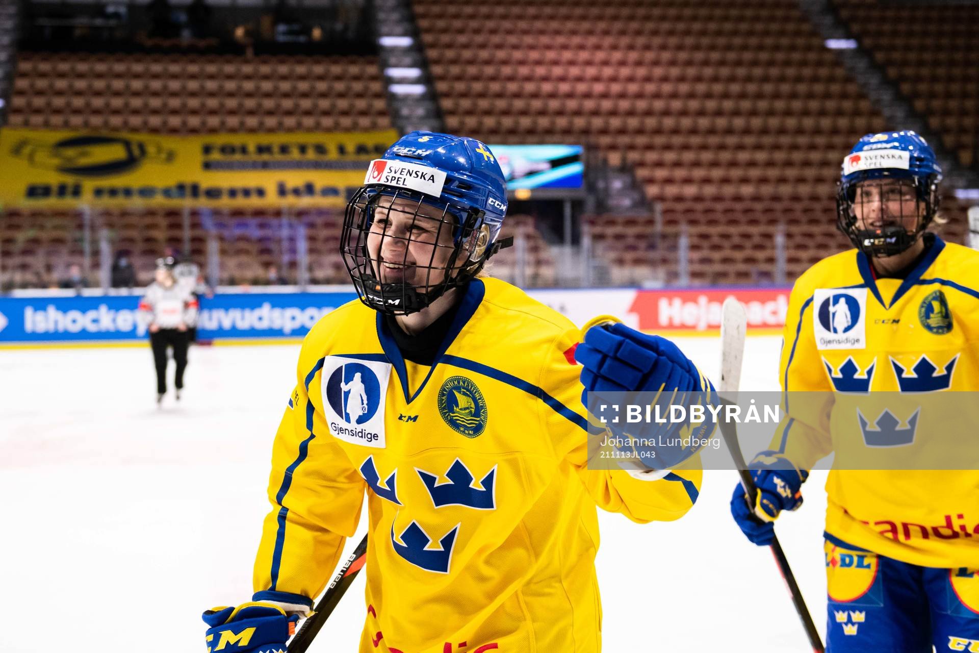 Johanna Fällman of Sweden celebrates