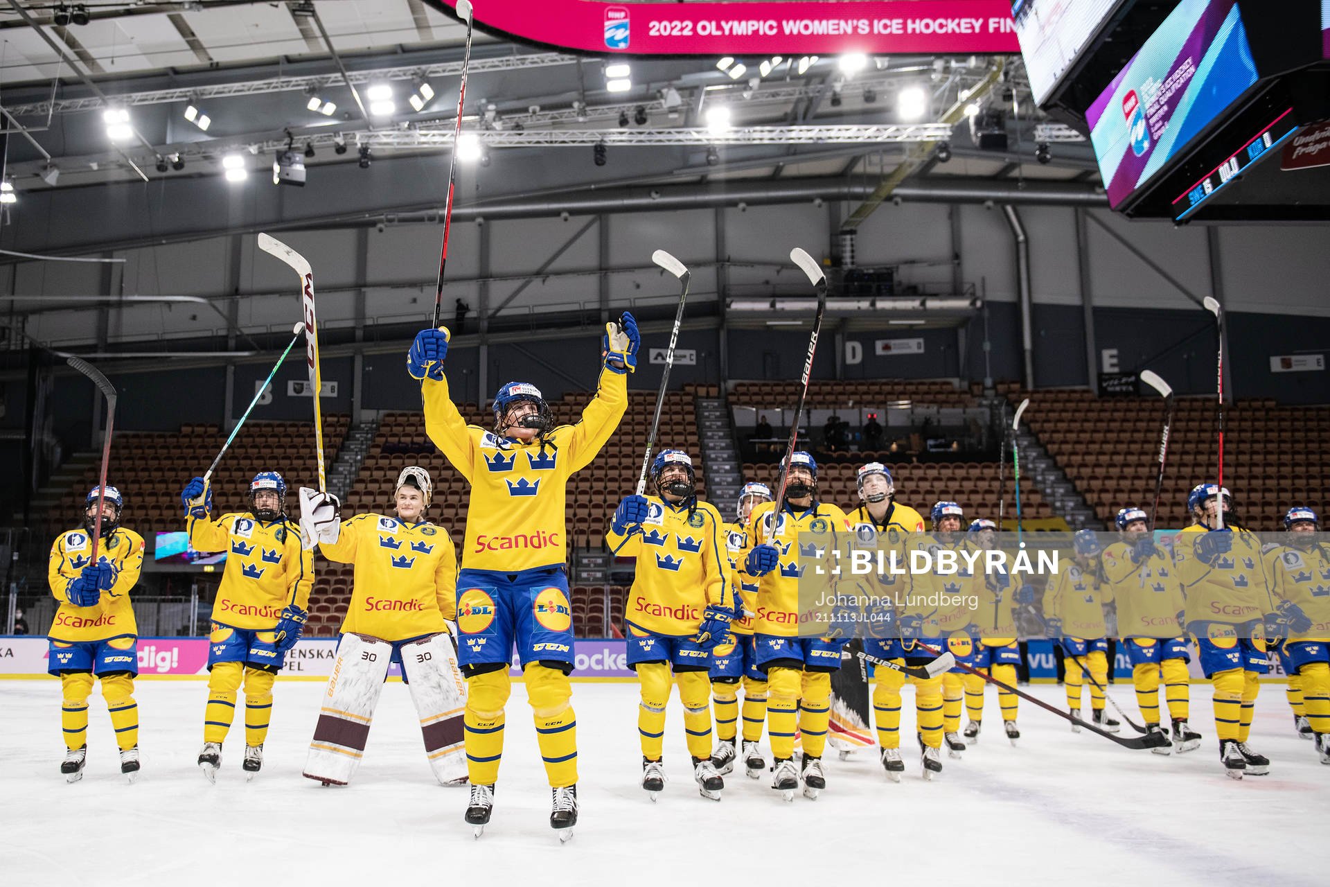 Players of Sweden celebrate