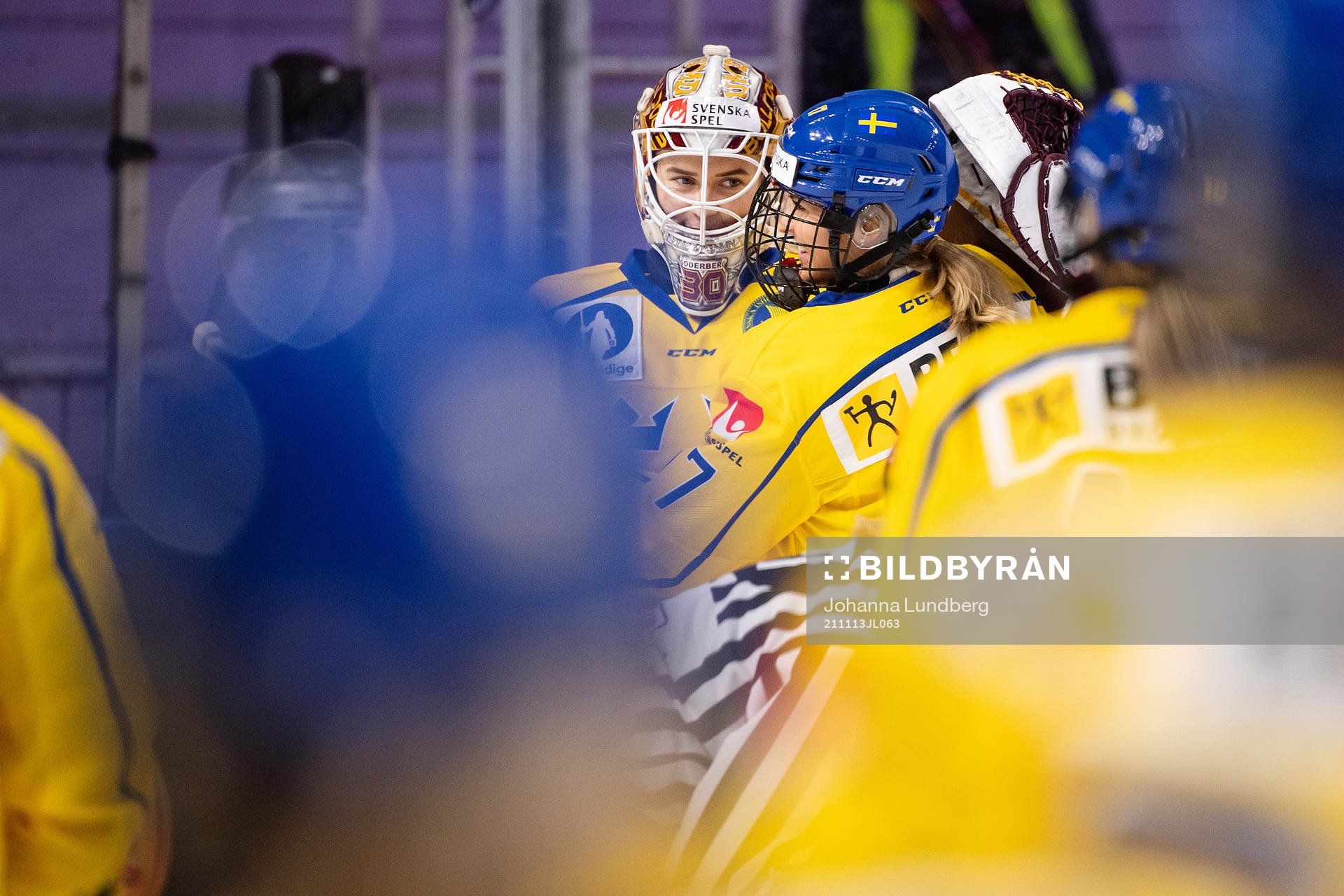 goalkeeper Emma Söderberg celebrates