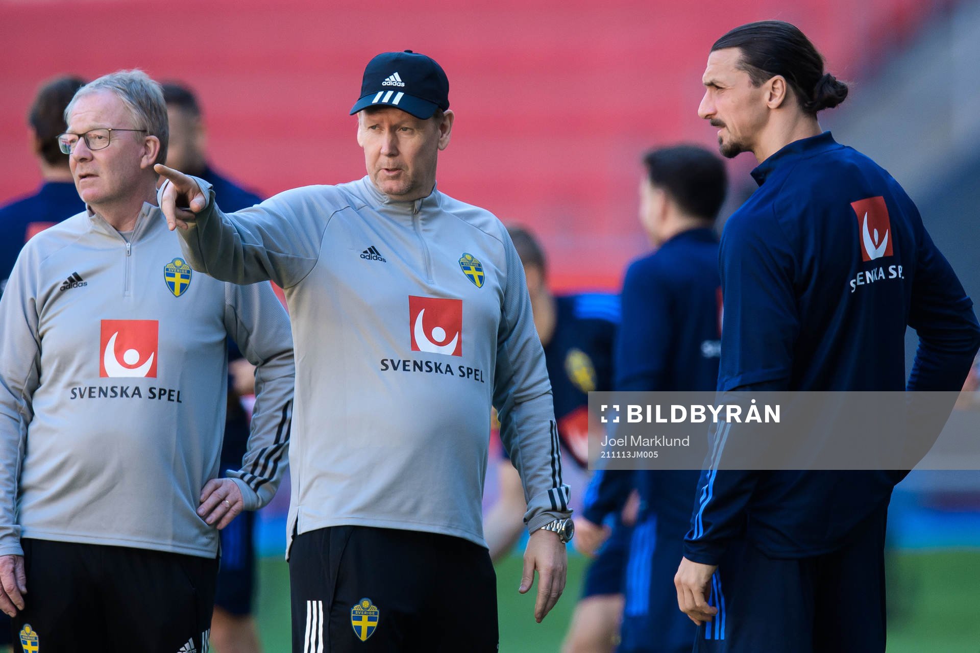 Assistant coach Peter Wettergren and Zlatan Ibrahimovic of