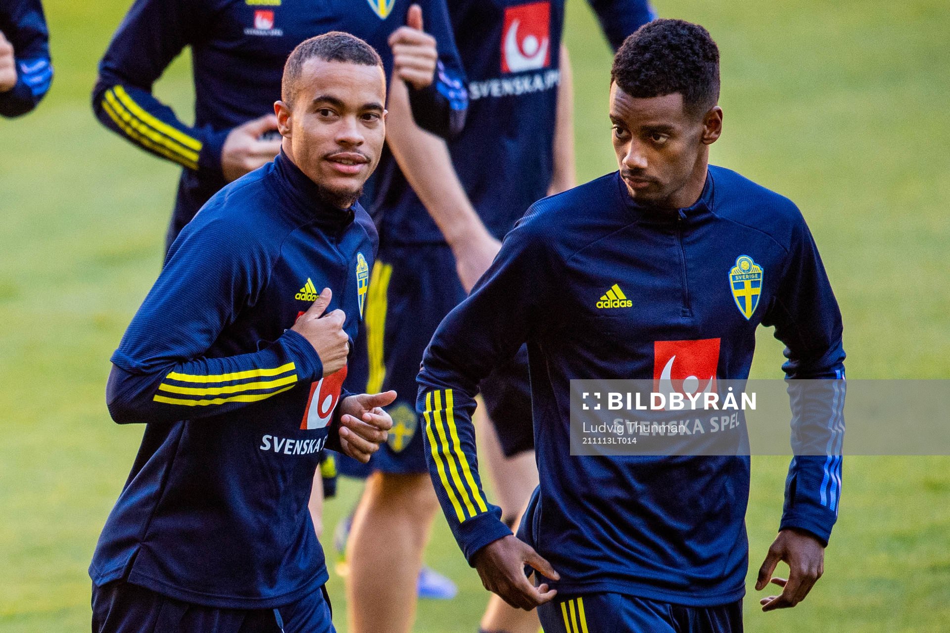Robin Quaison and Alexander Isak of the Swedish national