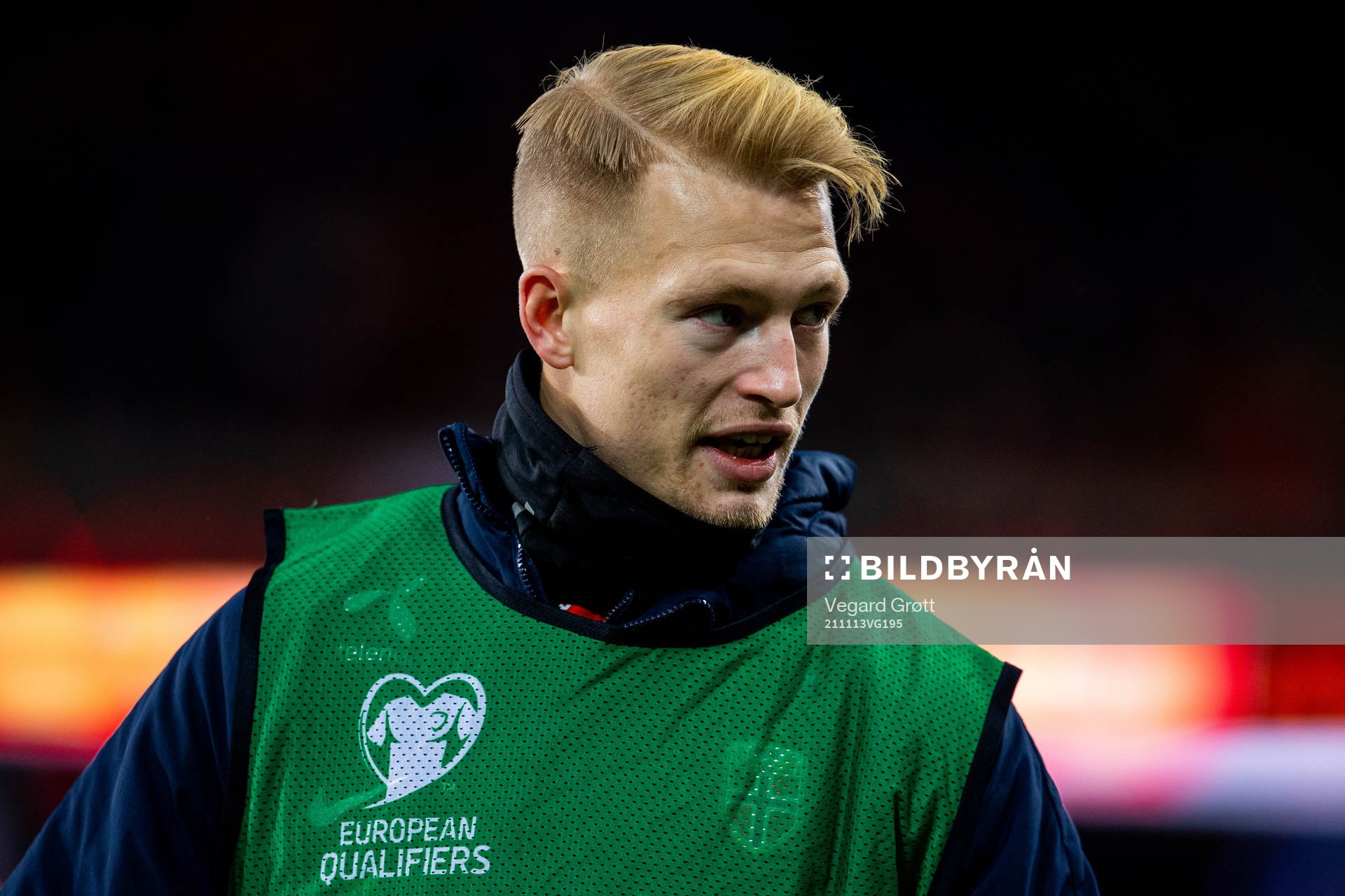 Andreas Hanche-Olsen of Norway warms up