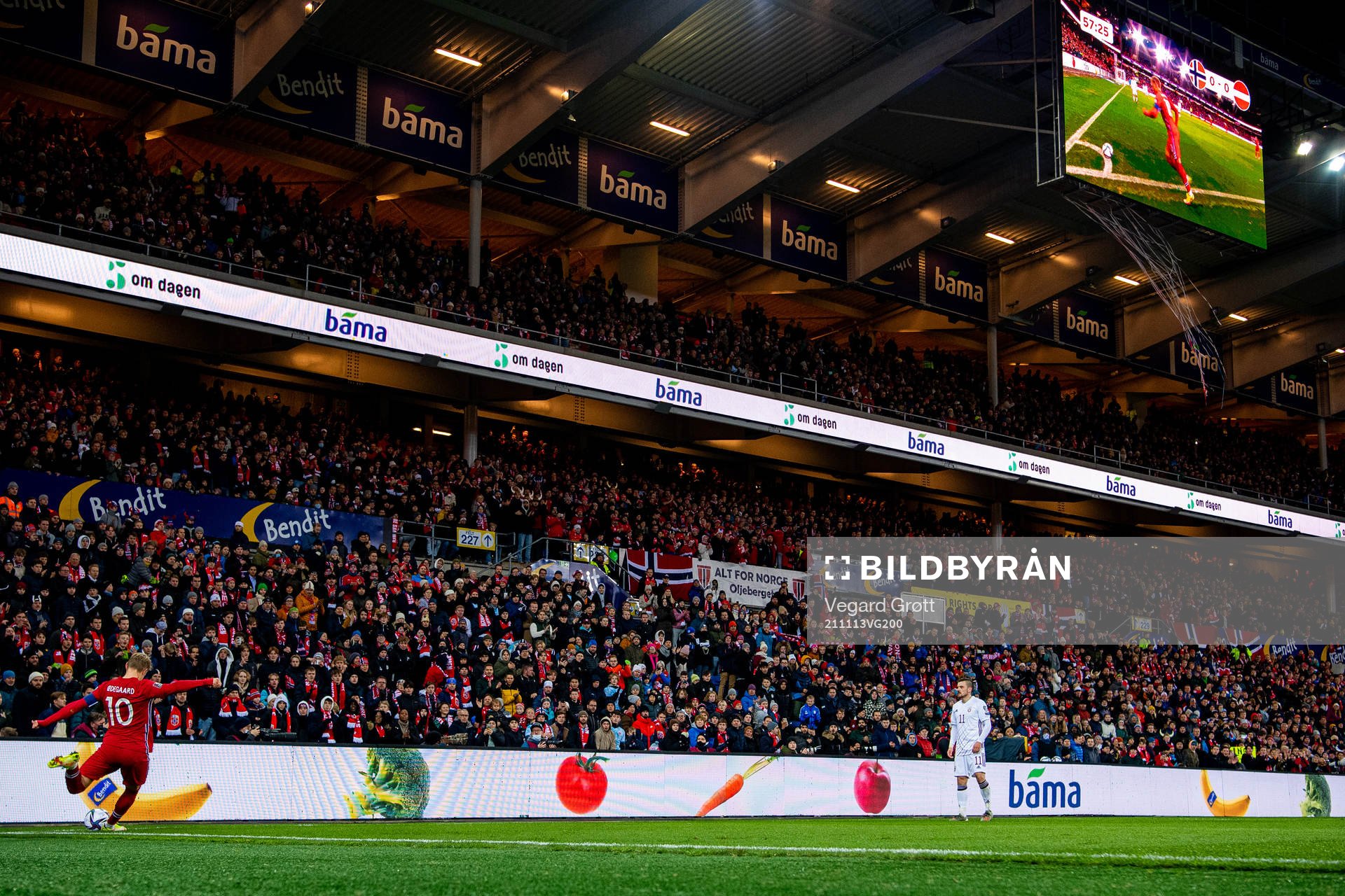 Martin Ødegaard of Norway takes a corner kick