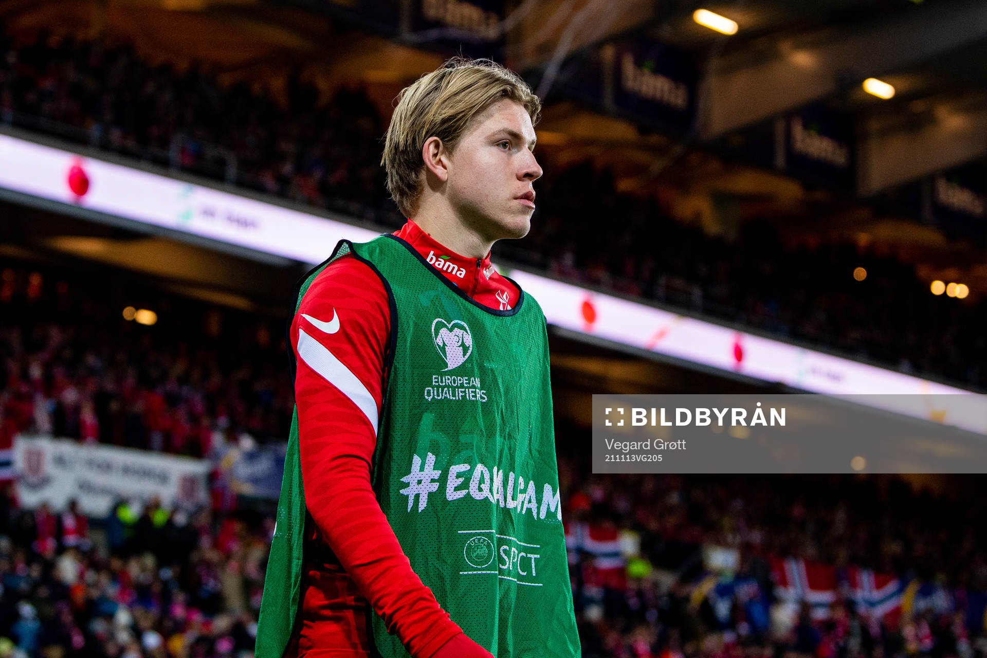 Jens Petter Hauge of Norway warms up