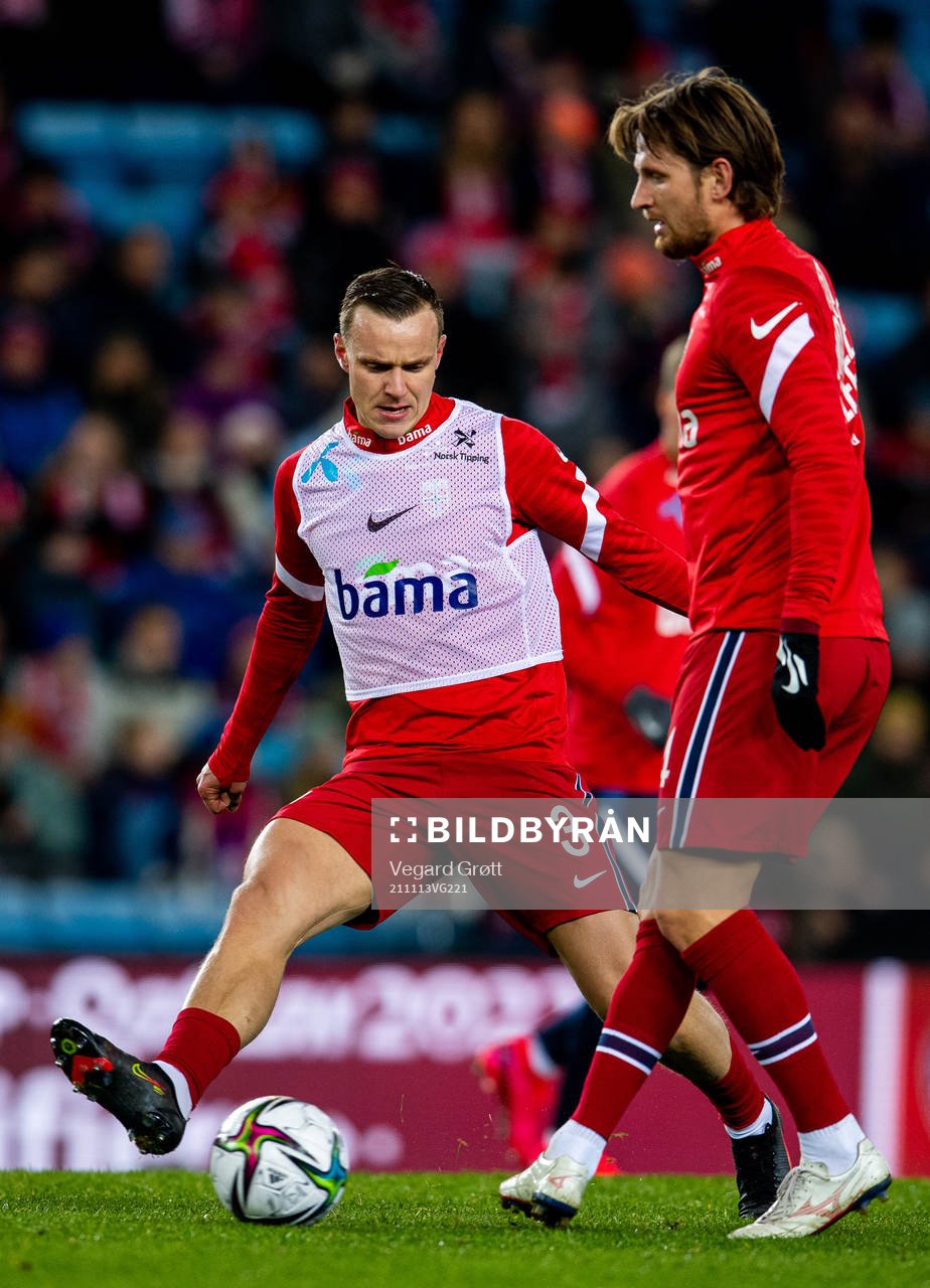 Marius Lode and Stefan Strandberg of Norway warm up