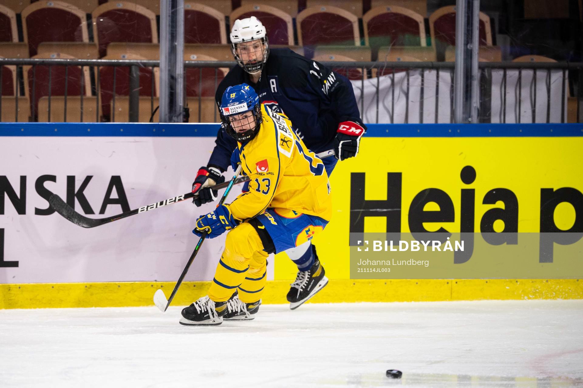 Emma Muren of Sweden and Lore Baudrit of France