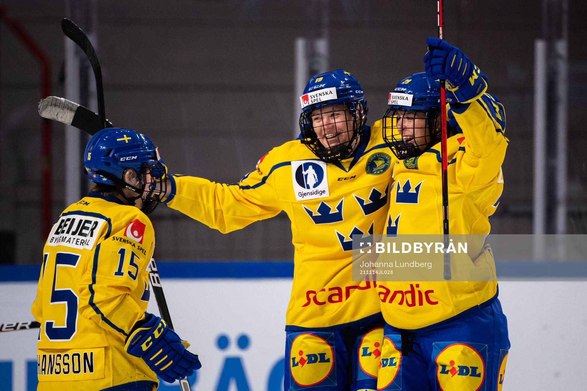 Sara Hjalmarsson and Olivia Carlsson of Sweden celebrates