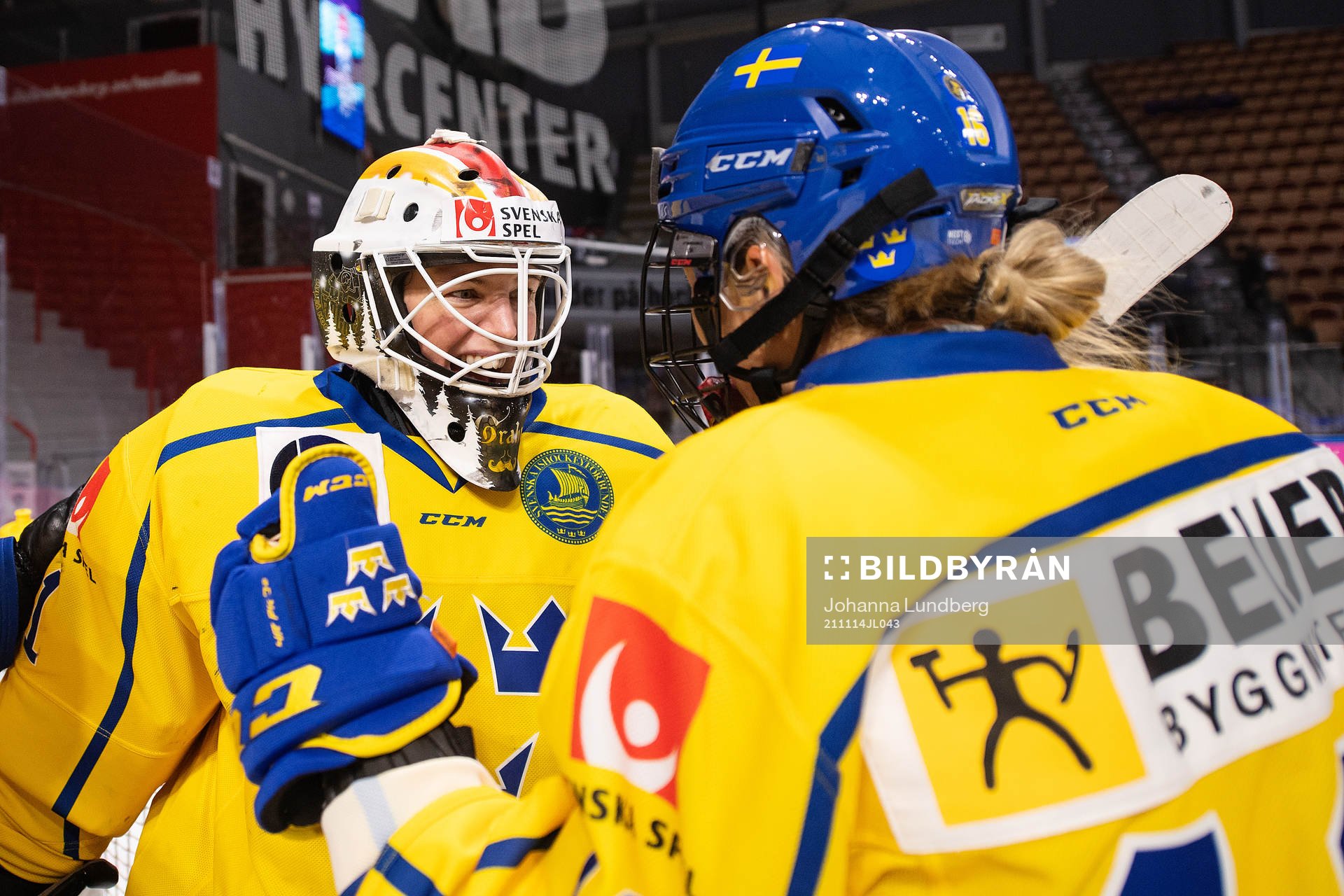 goalkeeper Sara Grahn of Sweden celebrates