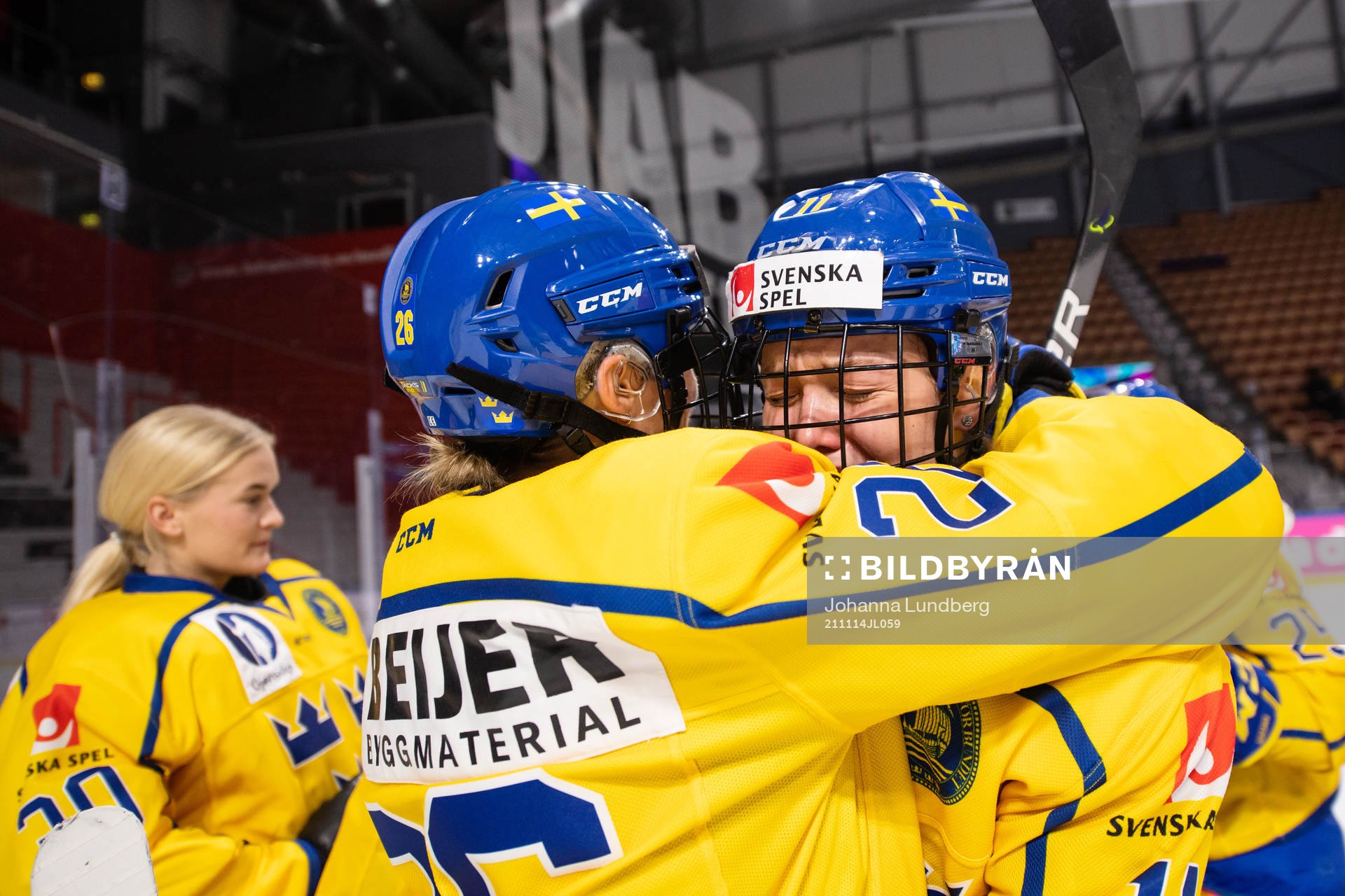 Hanna Olsson and Josefin Bouveng of Sweden celebrate