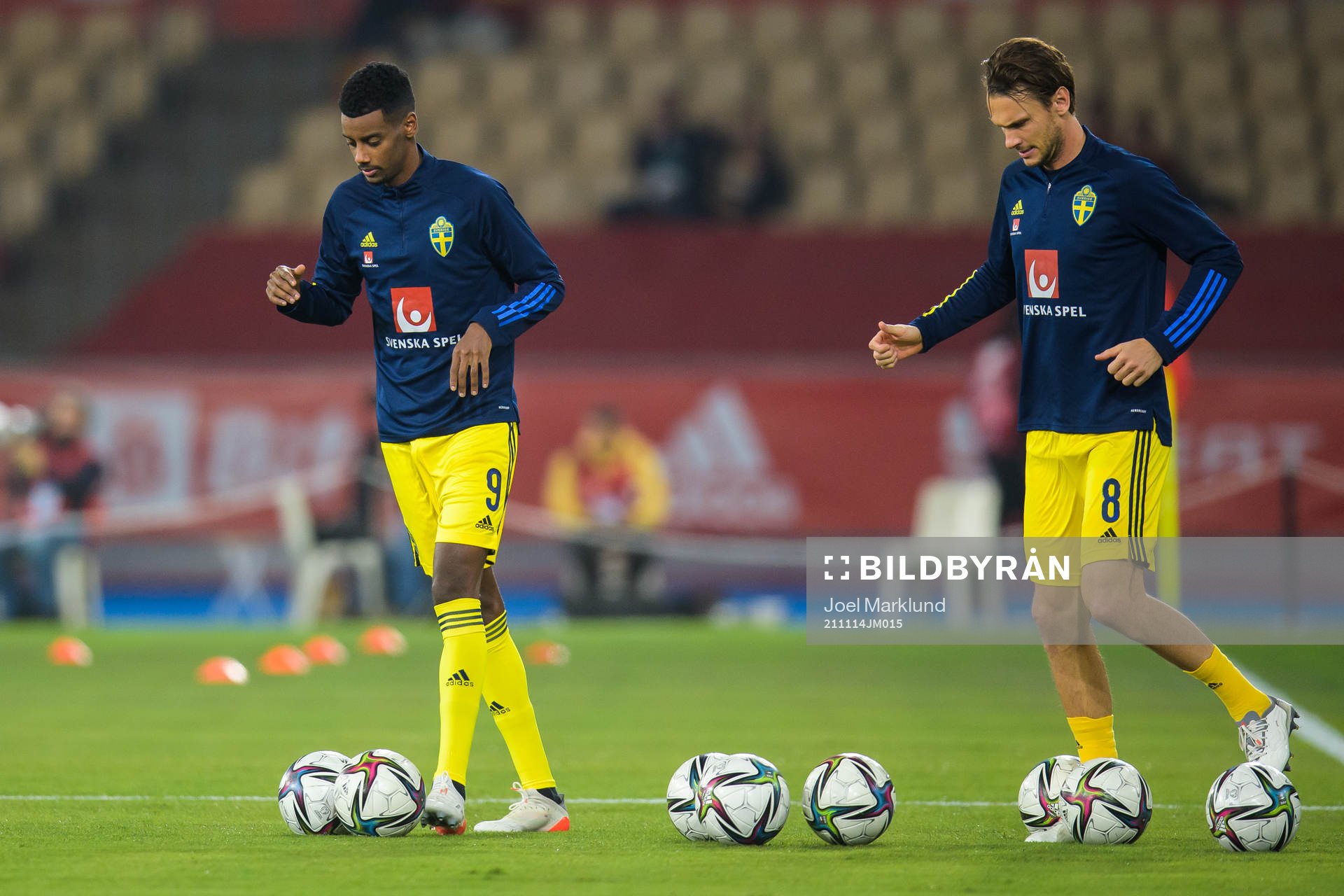 Alexander Isak and Albin Ekdal of Sweden at warm-up