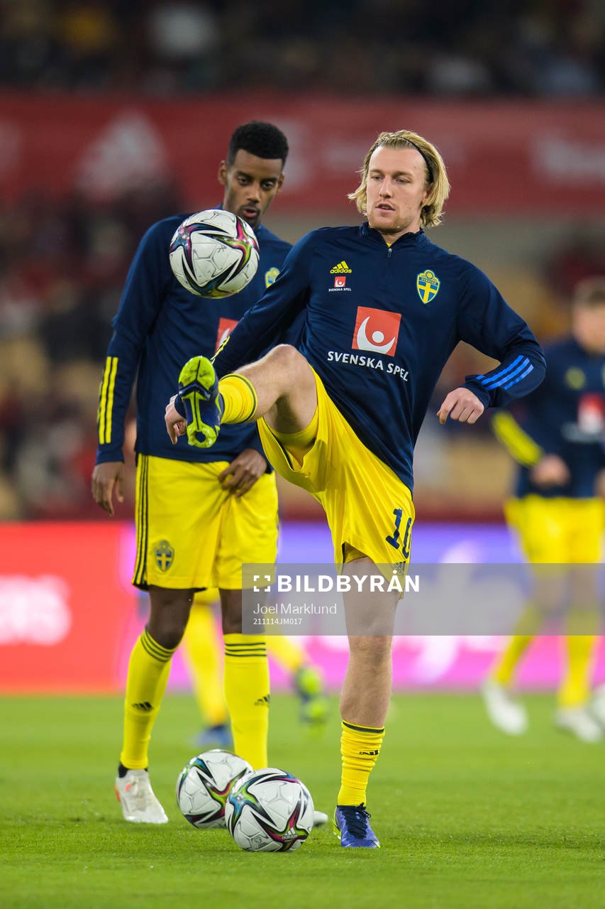 Alexander Isak and Emil Forsberg of Sweden at warm-up