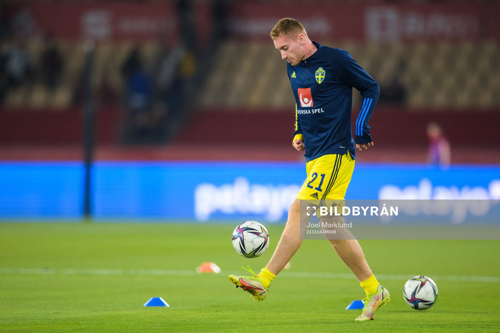 Dejan Kulusevski of Sweden at warm-up