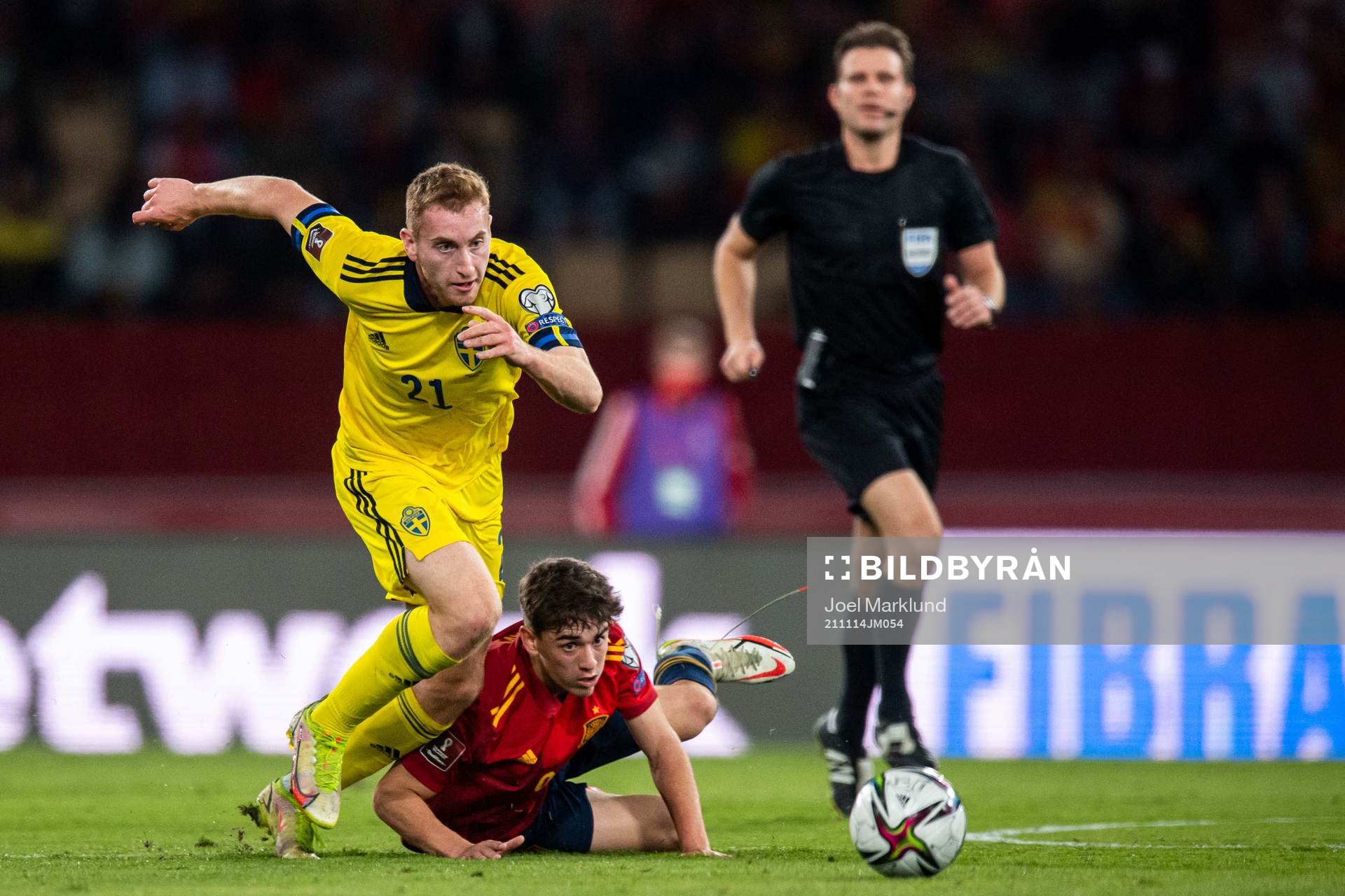 Dejan Kulusevski of Sweden and Gavi of Spain