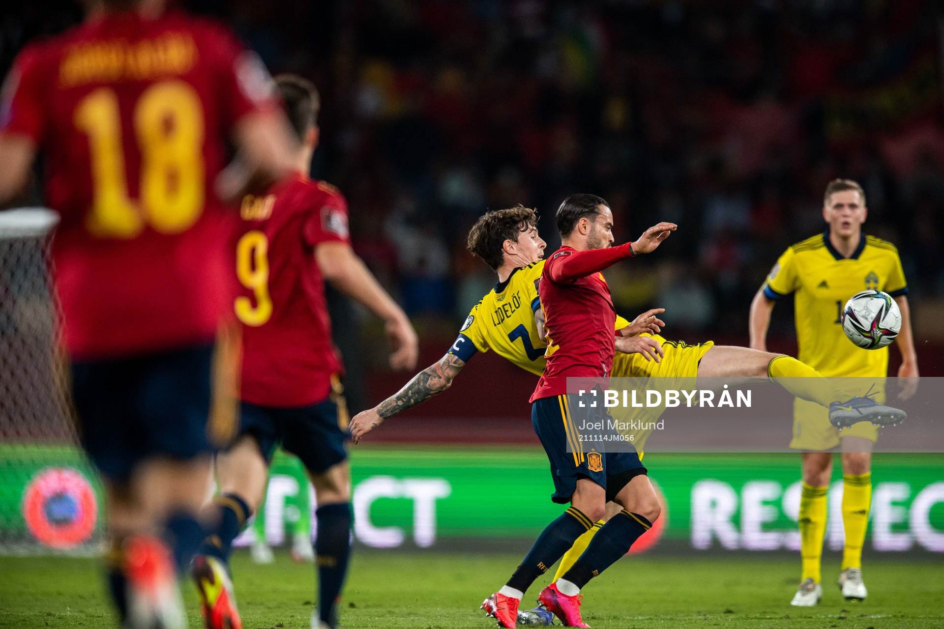 Victor Nilsson Lindelöf of Sweden and Raul de Tomas of