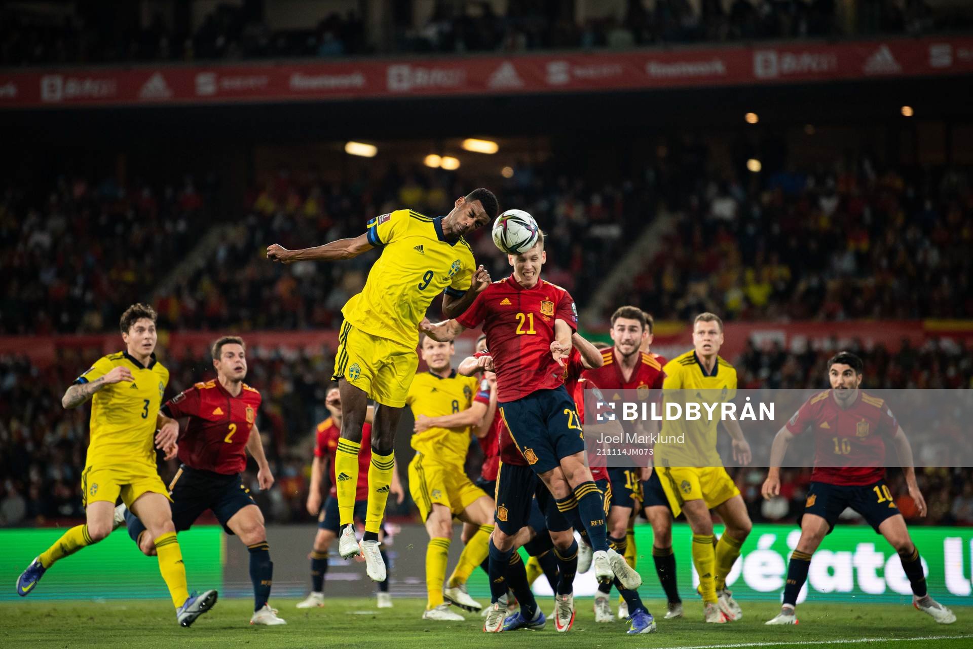 Alexander Isak of Sweden and Dani Olmo of Spain