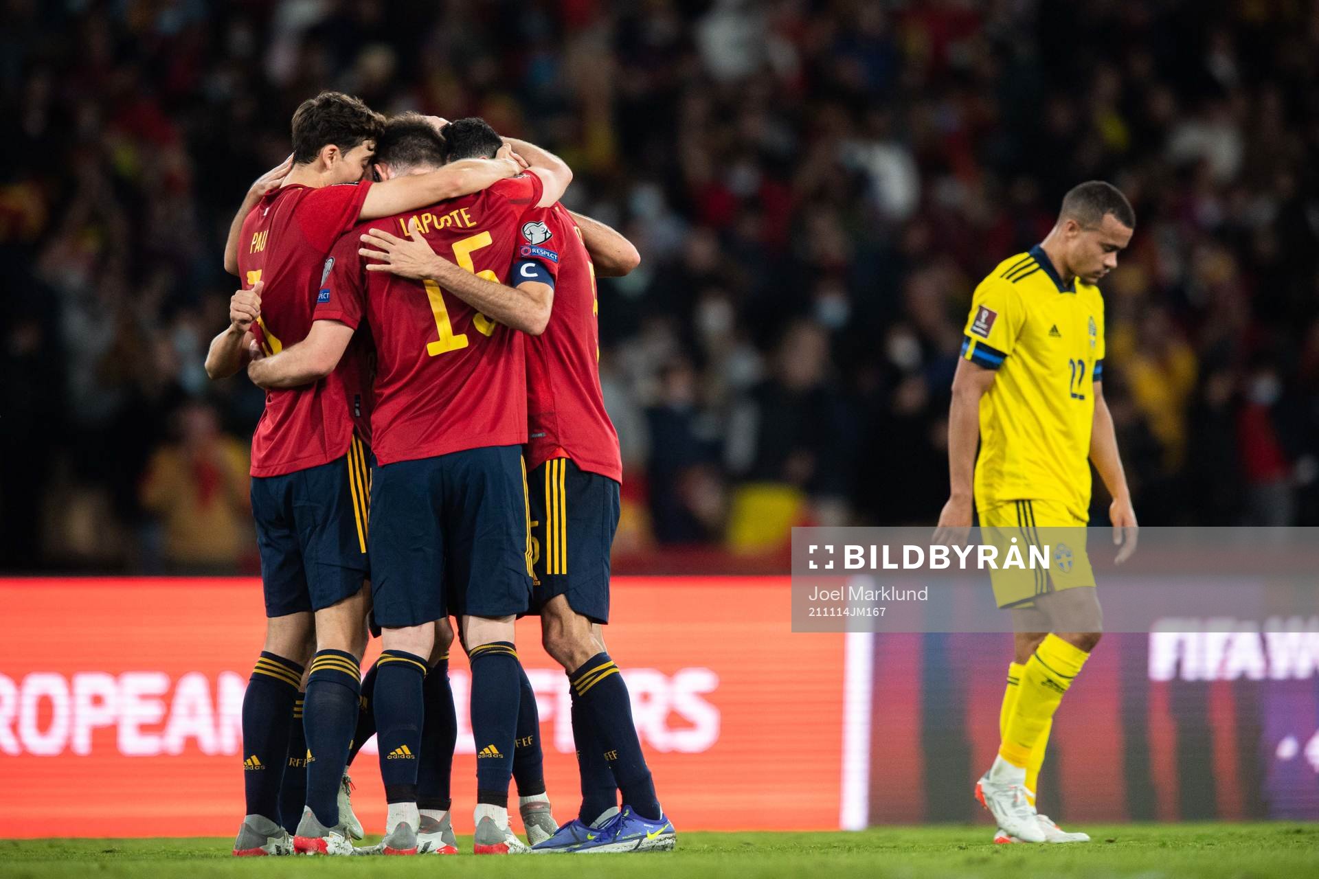 Players of Spain celebrate