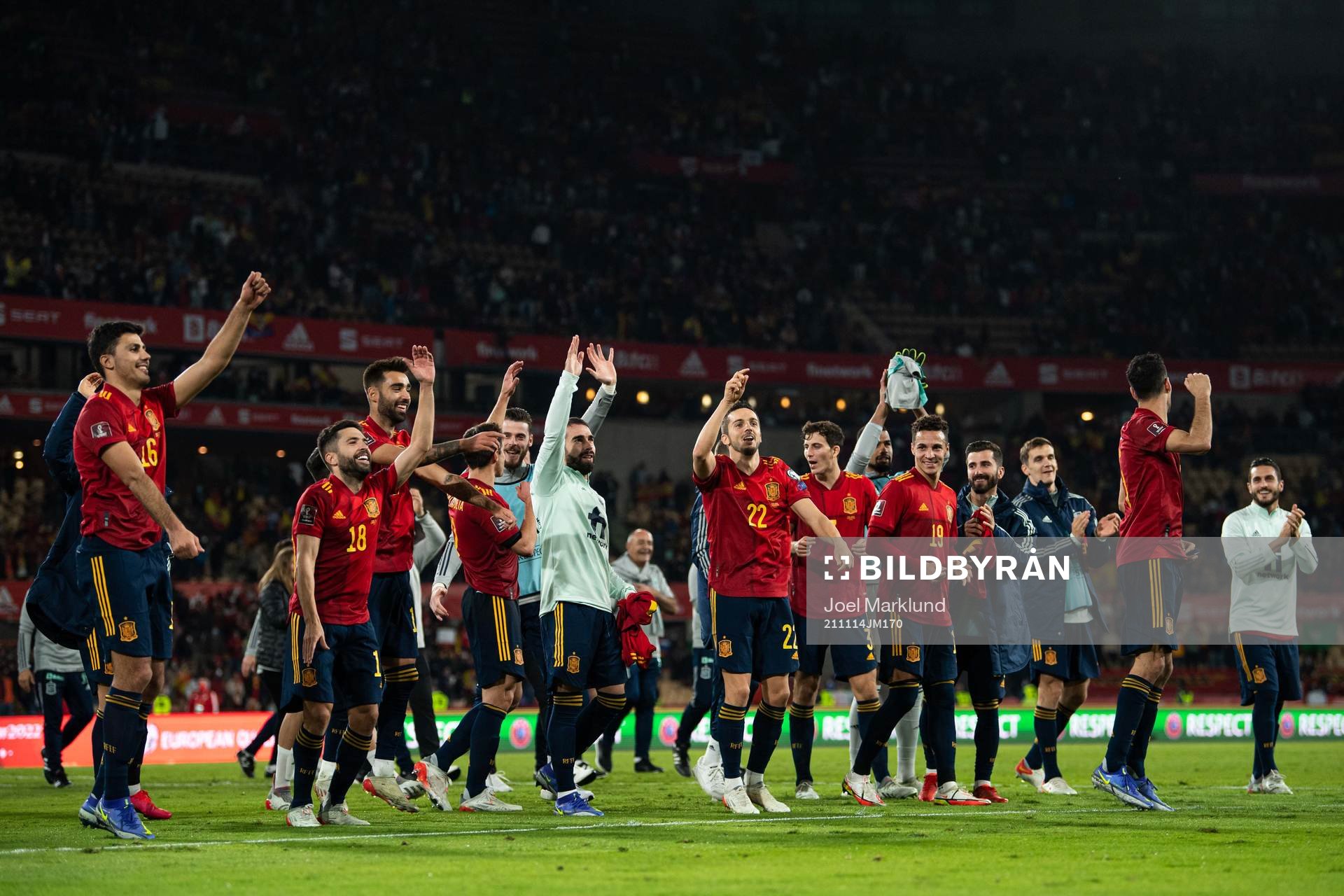Players of Spain celebrate after the FIFA World Cup Qualifier football match between Spain and Sweden on November 14, 2021 in Seville. 