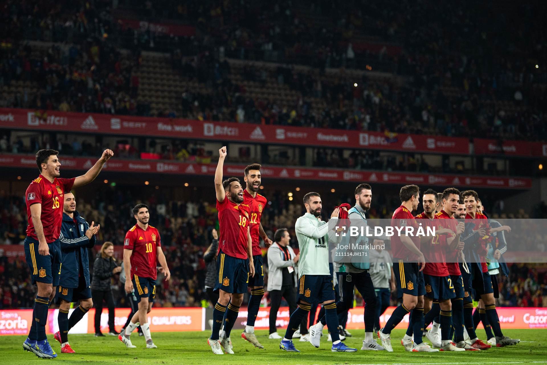 Players of Spain celebrate