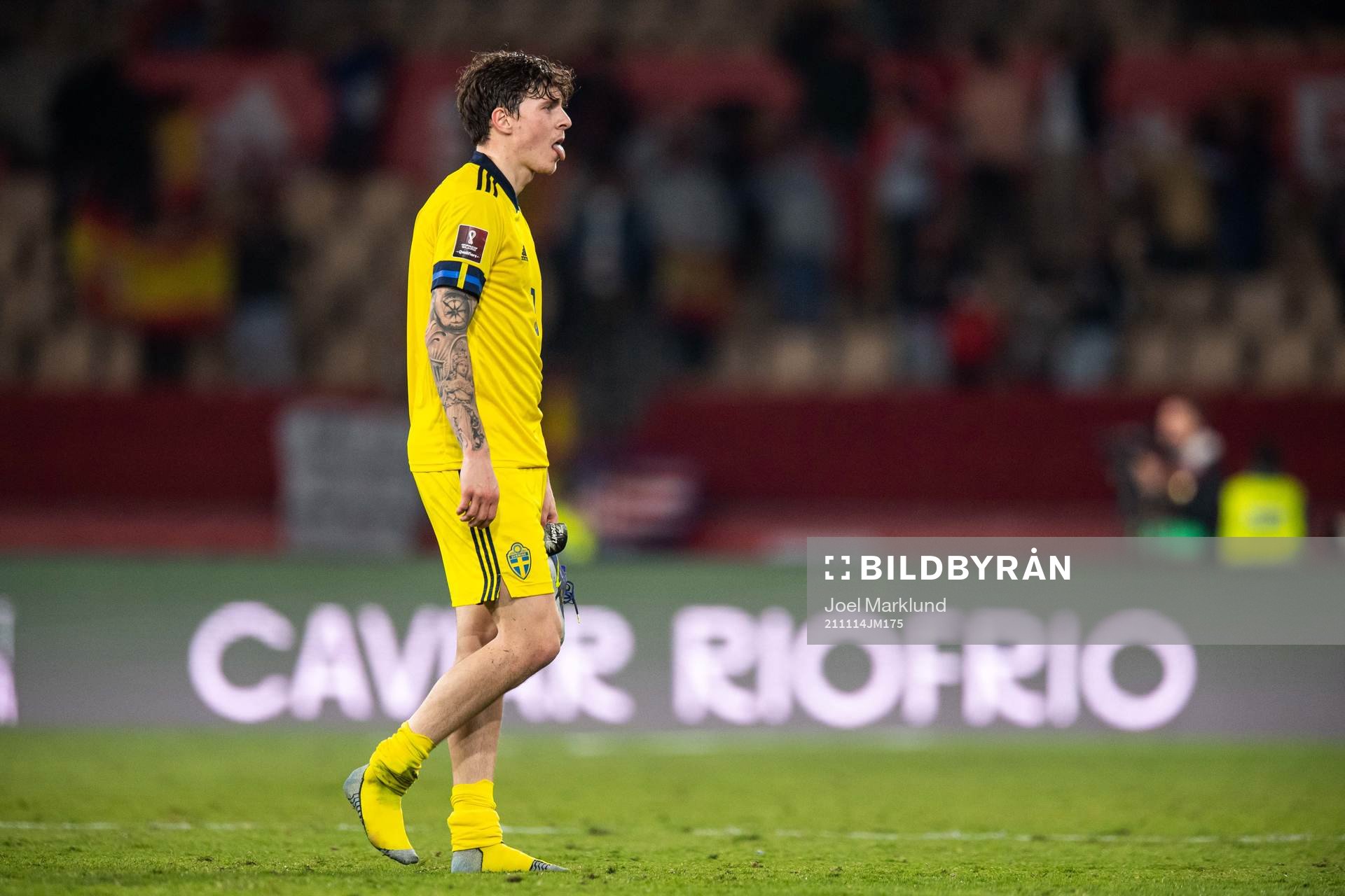 Victor Nilsson Lindelöf of Sweden looks dejected