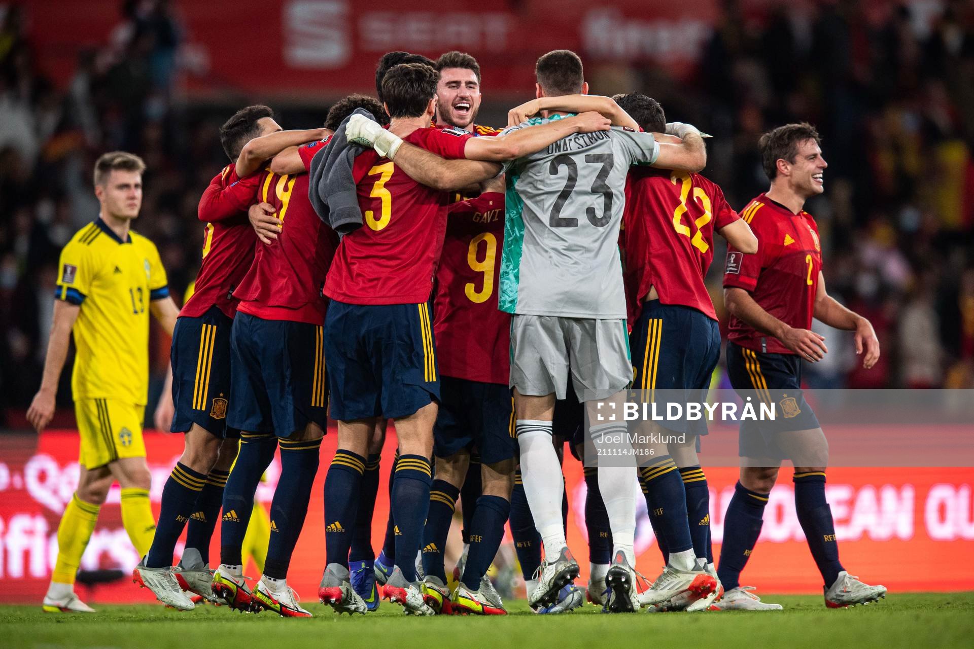 Players of Spain celebrate