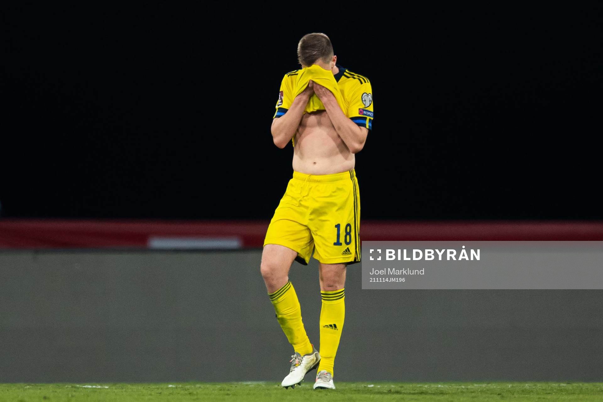 Joakim Nilsson of Sweden looks dejected