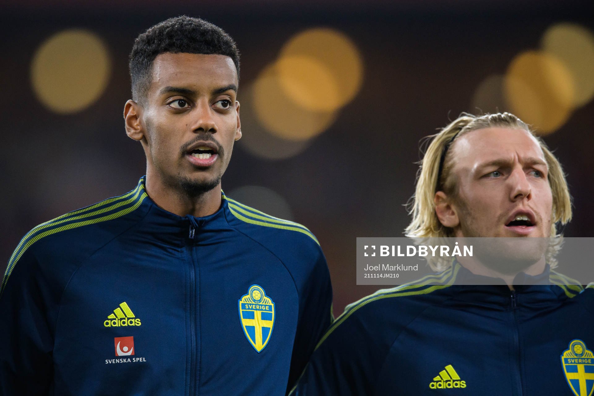 Alexander Isak and Emil Forsberg of Sweden