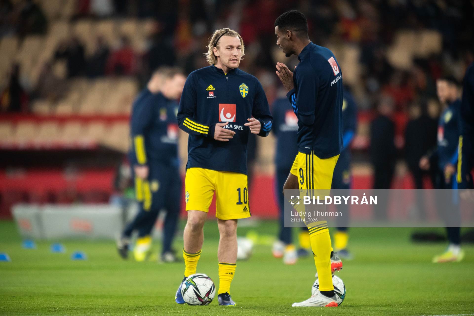Emil Forsberg and Alexander Isak of Sweden