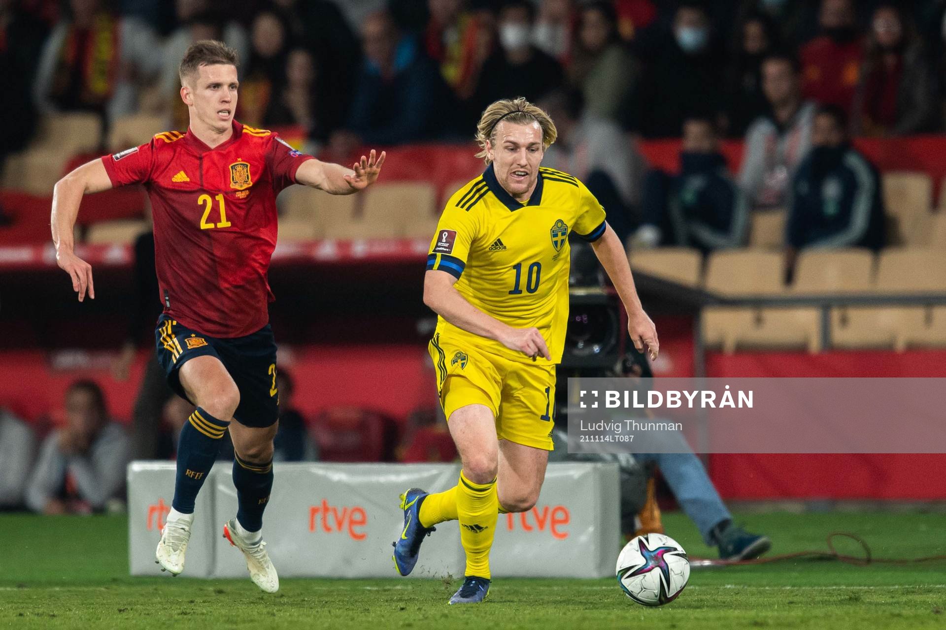 Dani Olmo of Spain and Emil Forsberg of Sweden