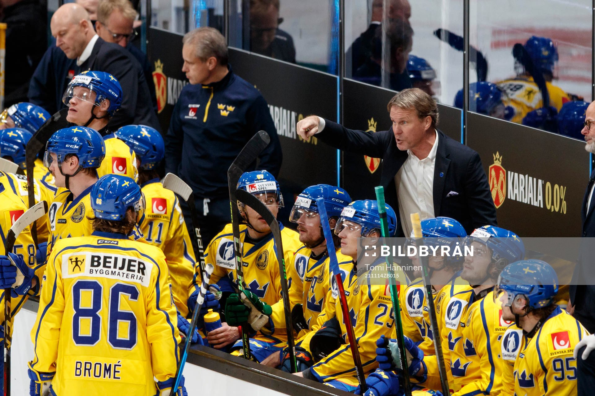 Head coach Johan Garpenlöv of Sweden