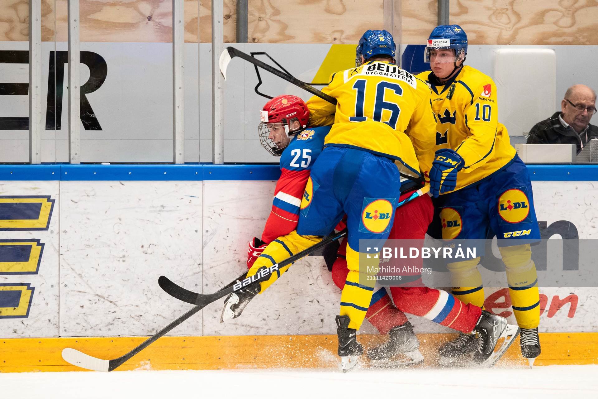 Oskar Magnusson och Victor Sjöholm of Sweden against