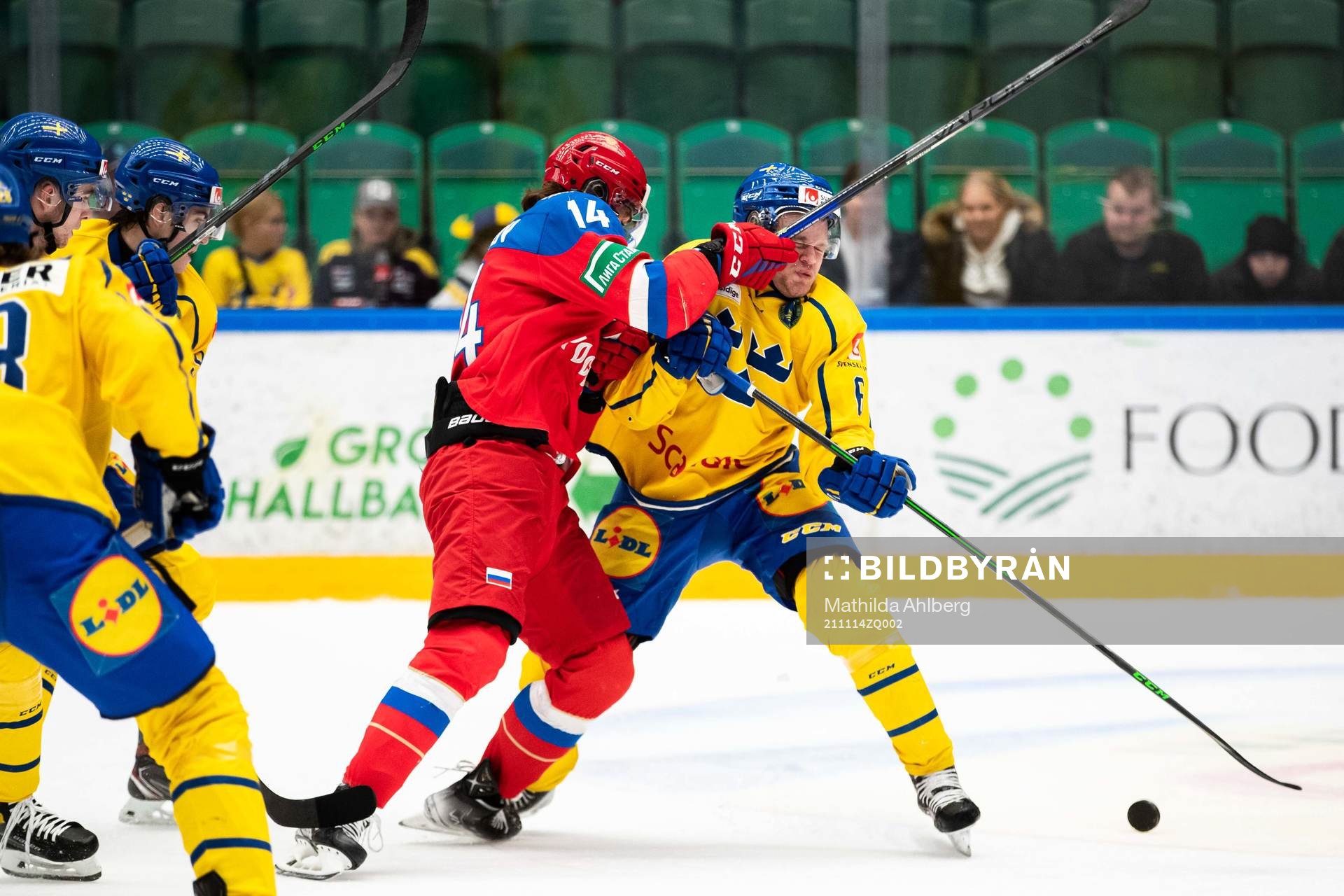Ivan Didkovsky of Russia and Måns Forsfjäll of Sweden