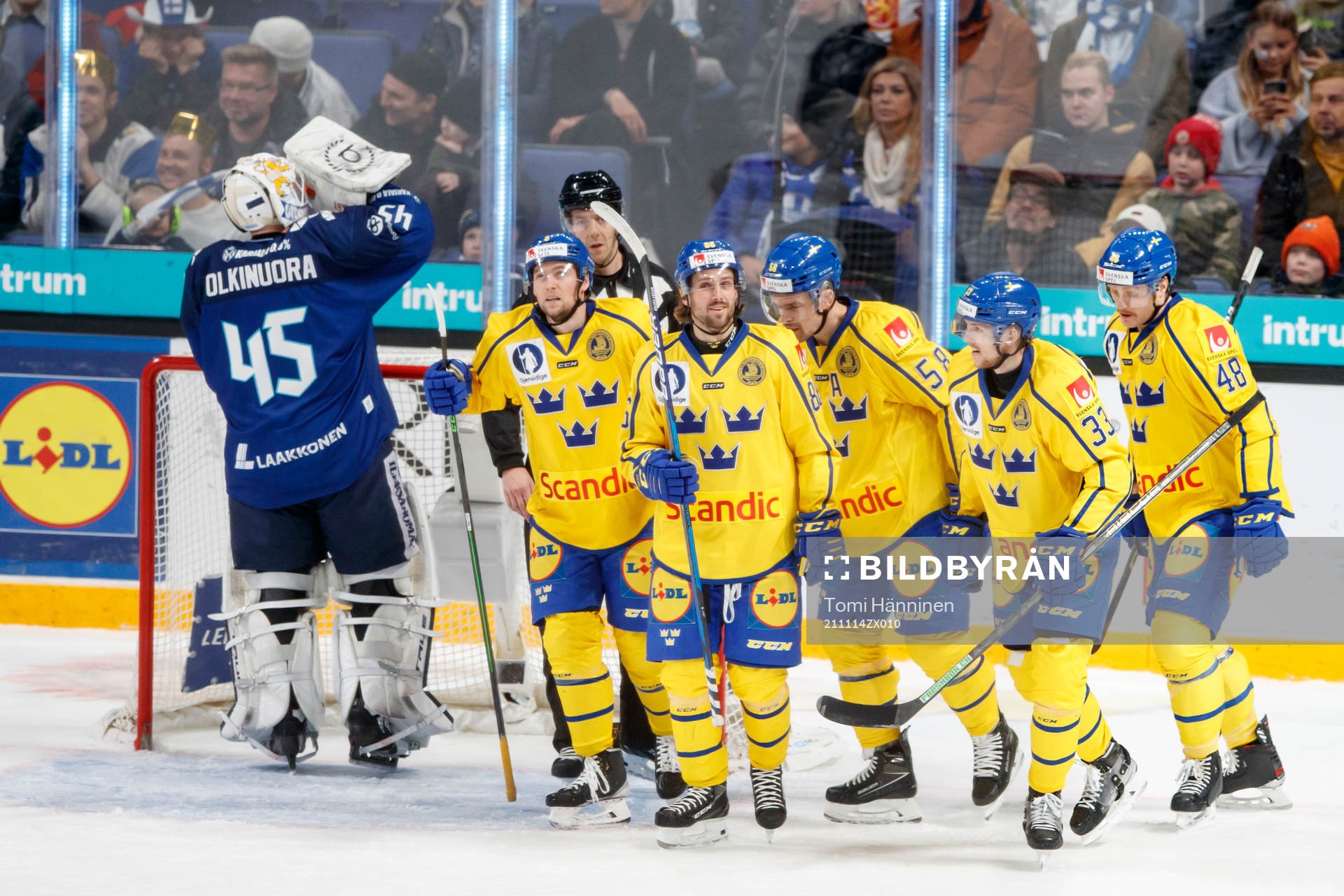 Players of Sweden celebrating goal