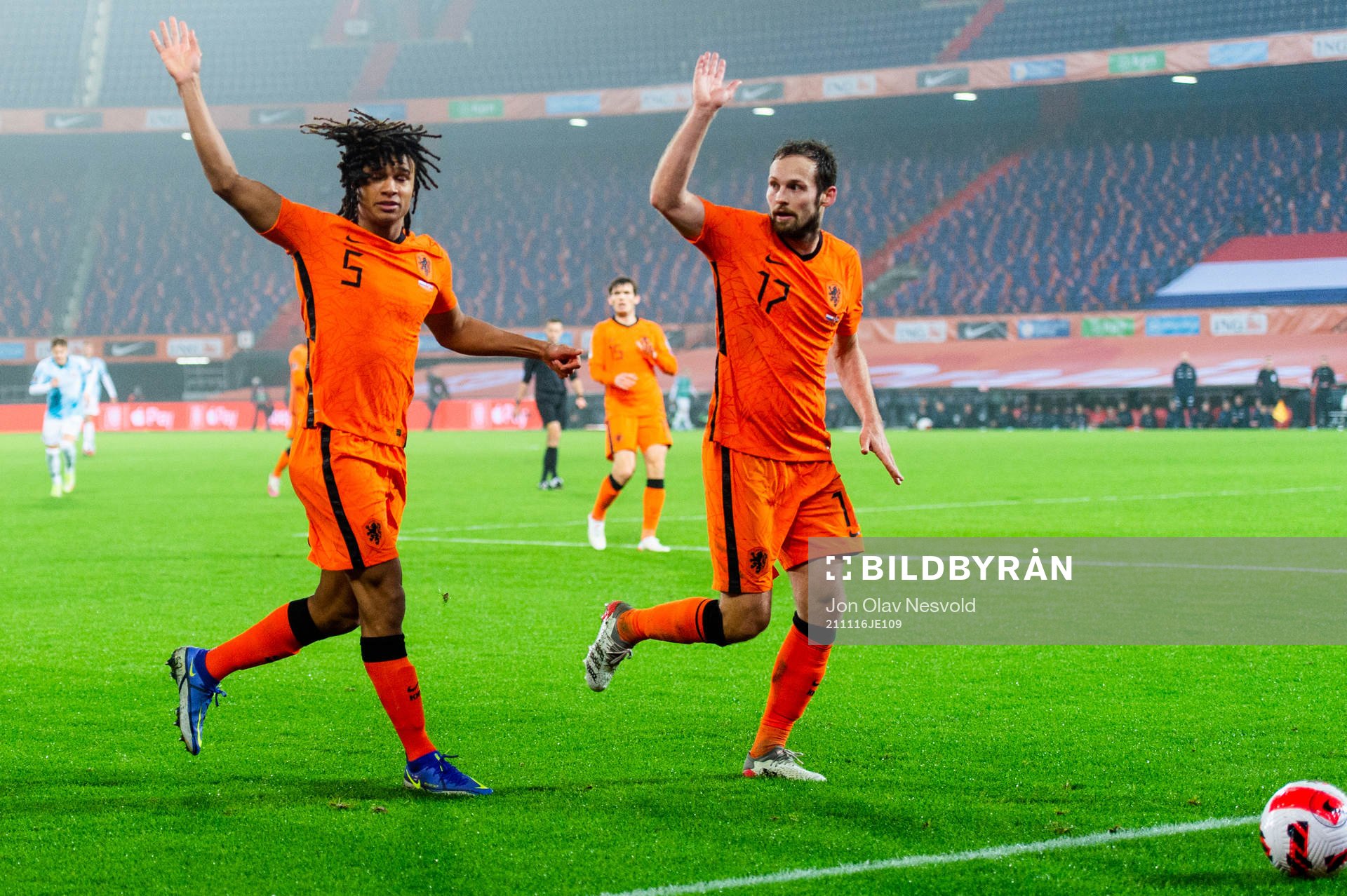 Nathan Aké and Daley Blind of Netherlands