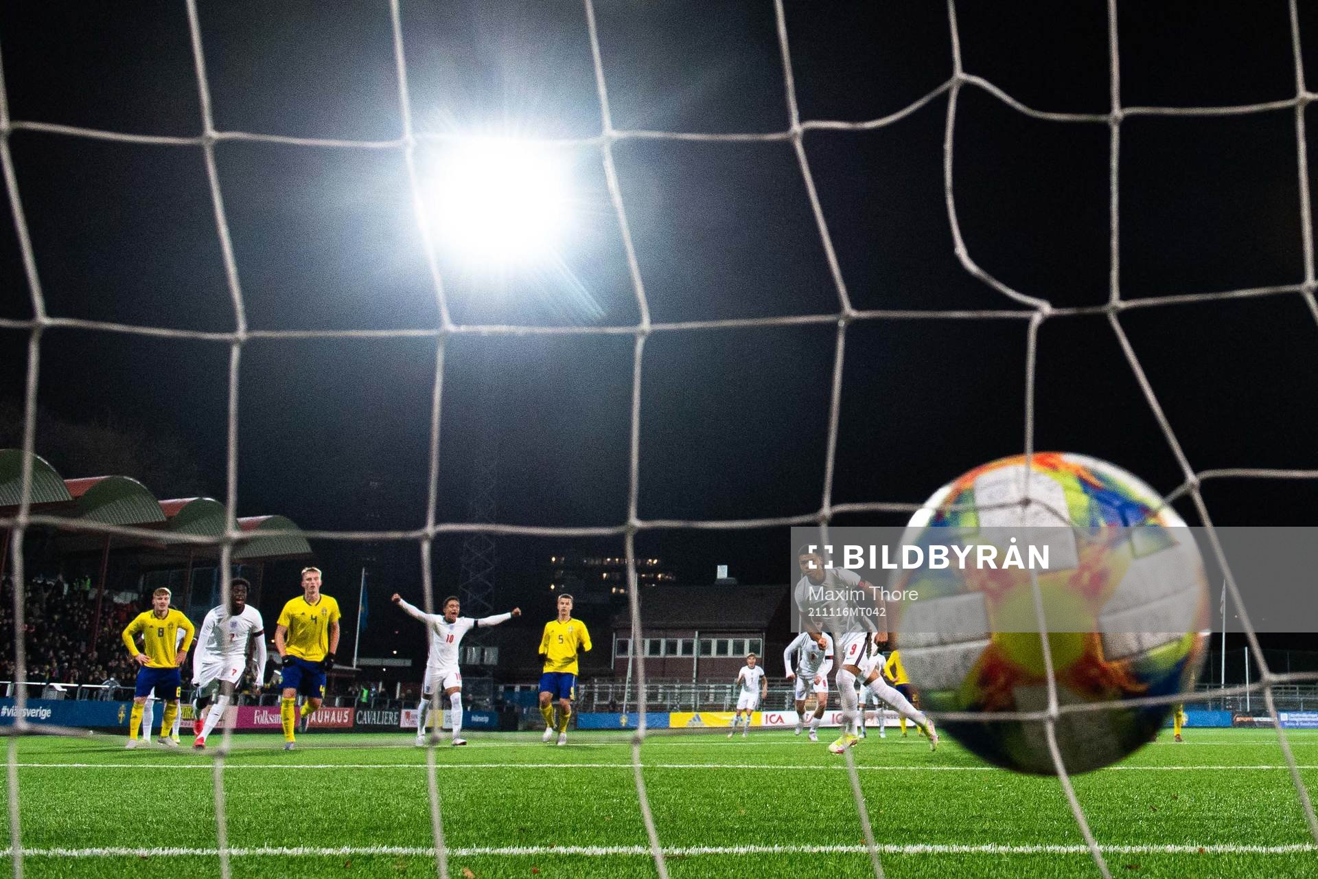 Alex Scott of England scores the 0-1 goal