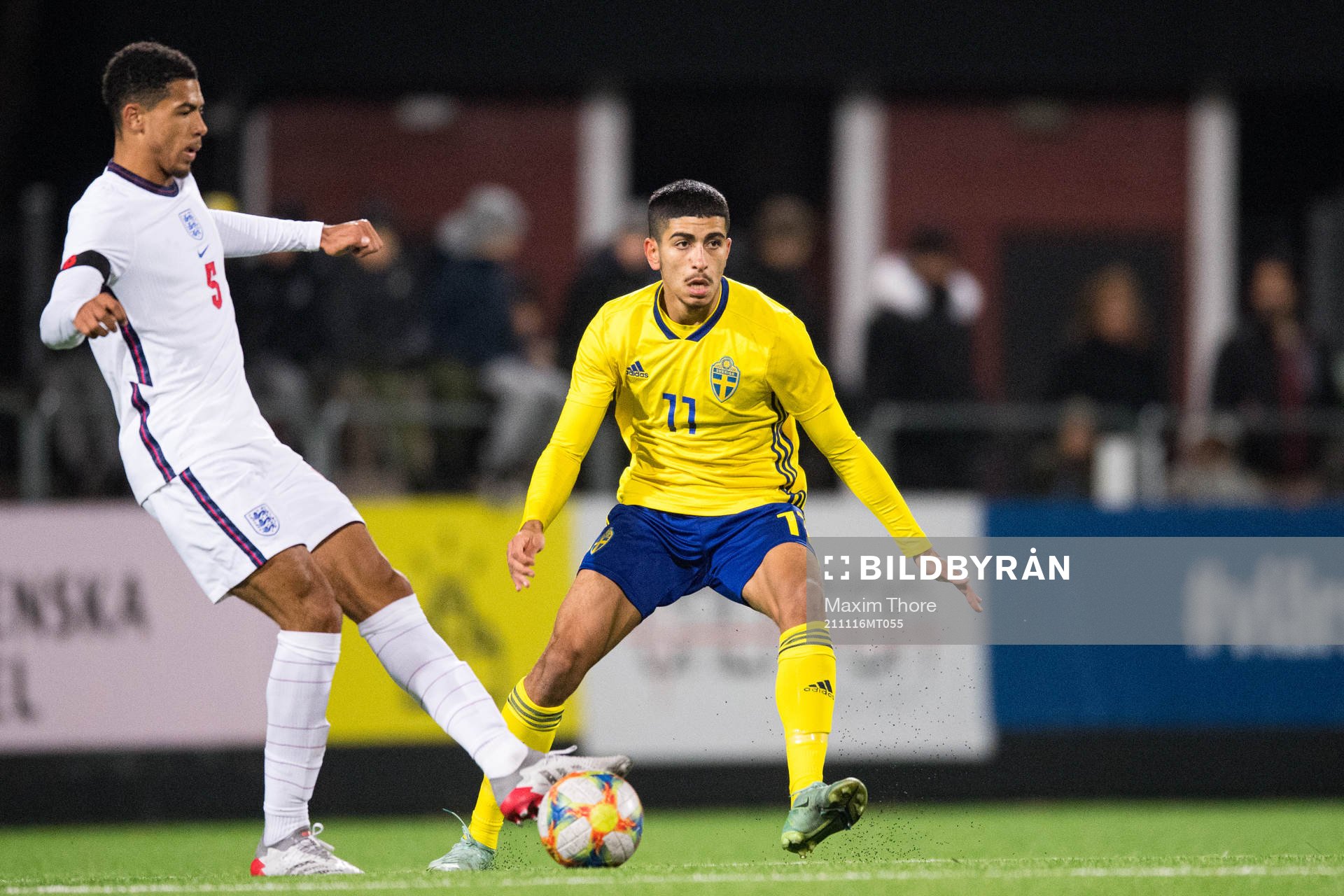 Levi Colwill of England and Peter Amoran of Sweden
