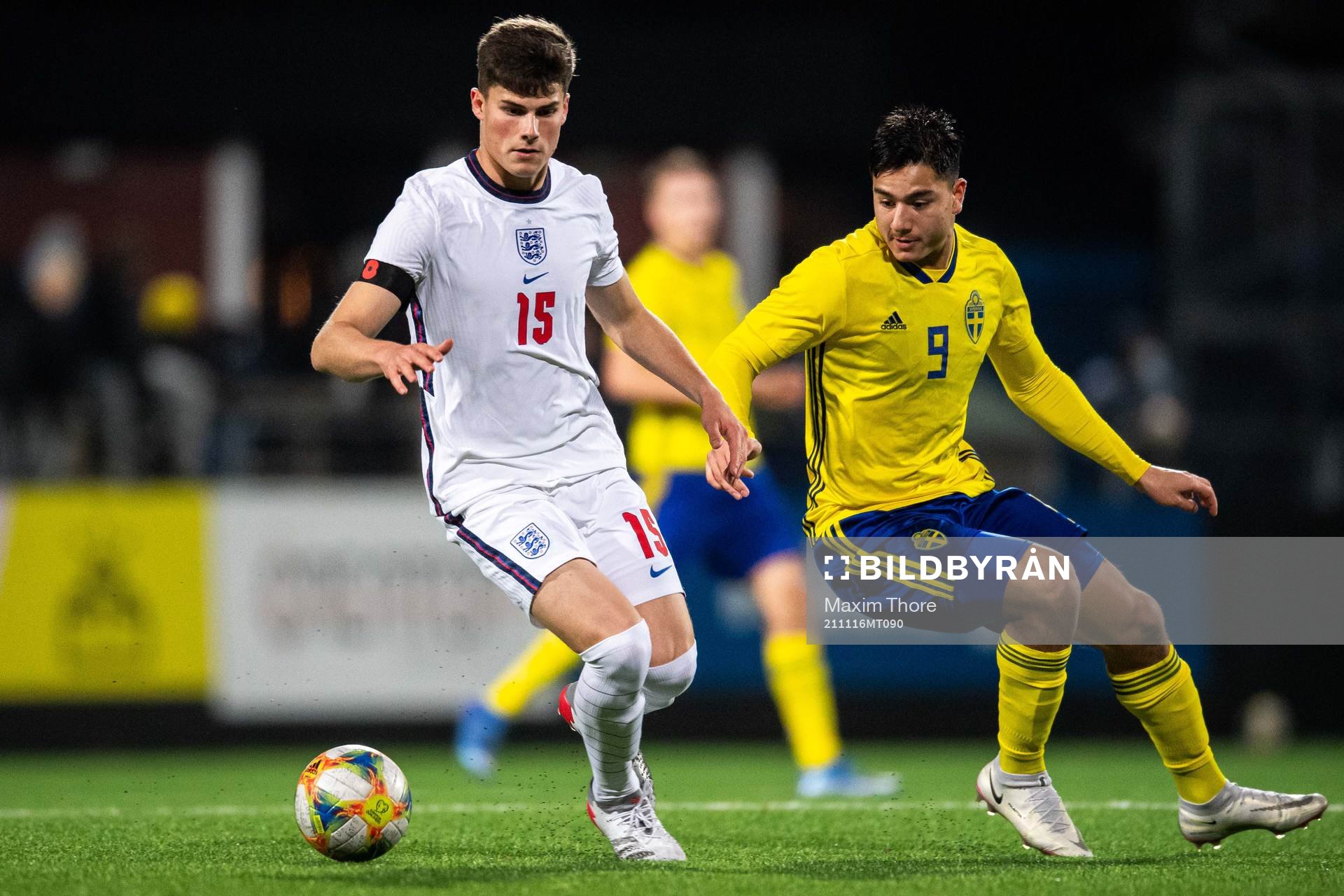 Ronnie Edwards of England and Jusef Qasem of Sweden